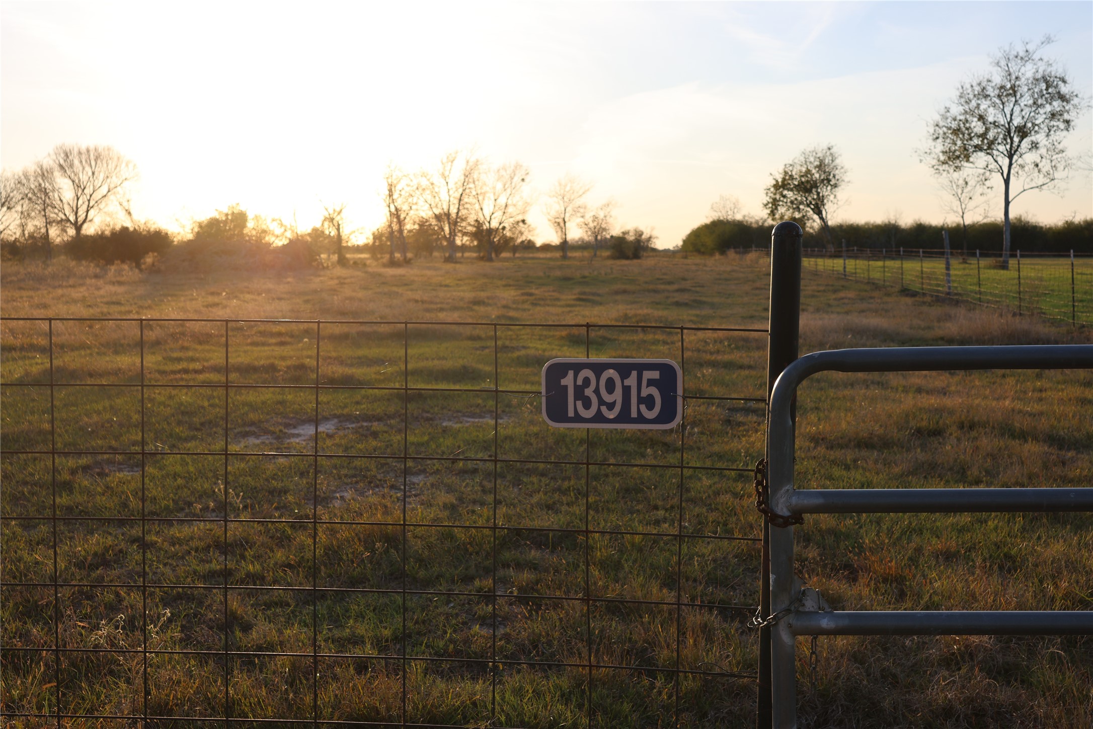 13915 Schmidt Road Property Photo 1