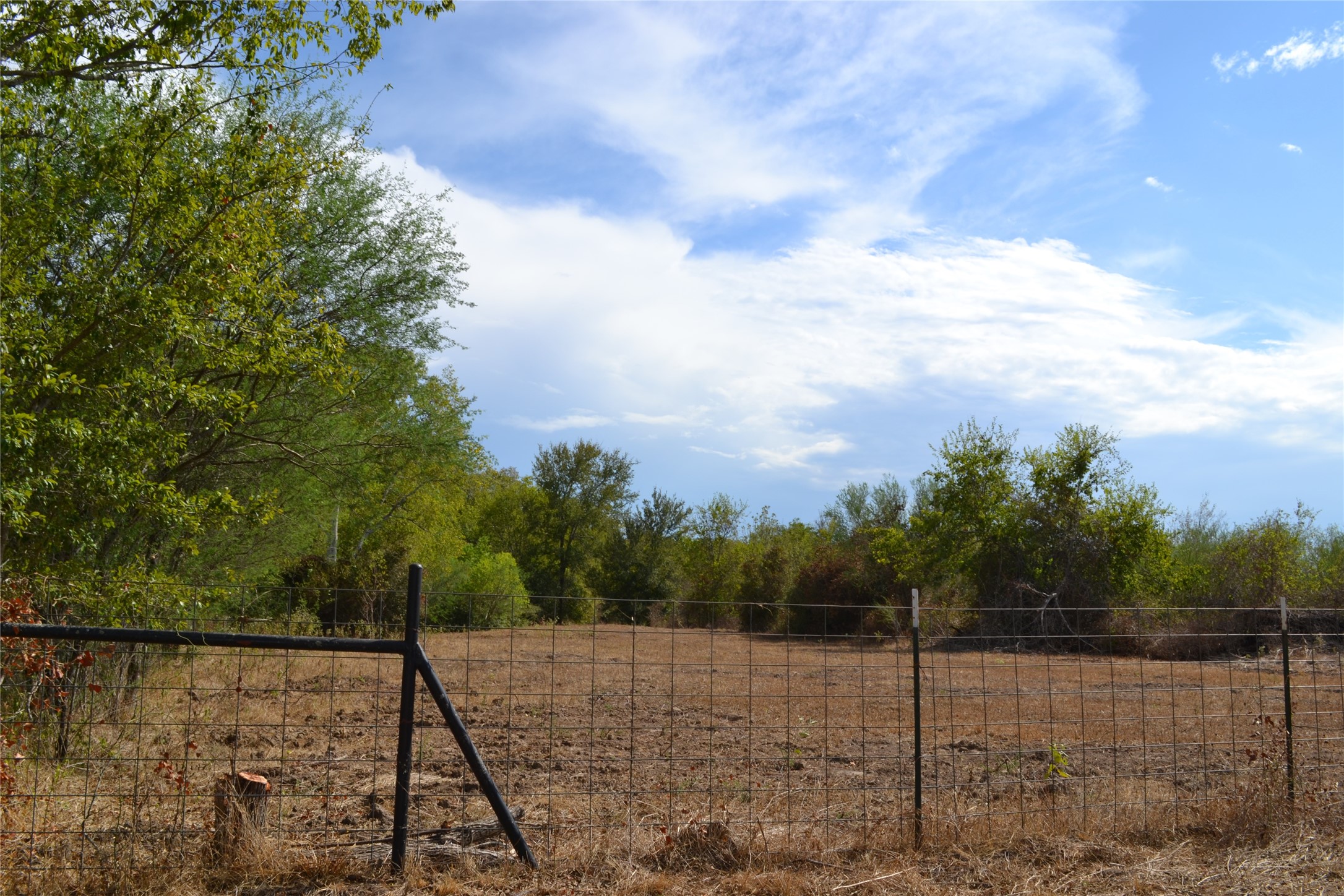 13915 Schmidt Road Property Photo 5
