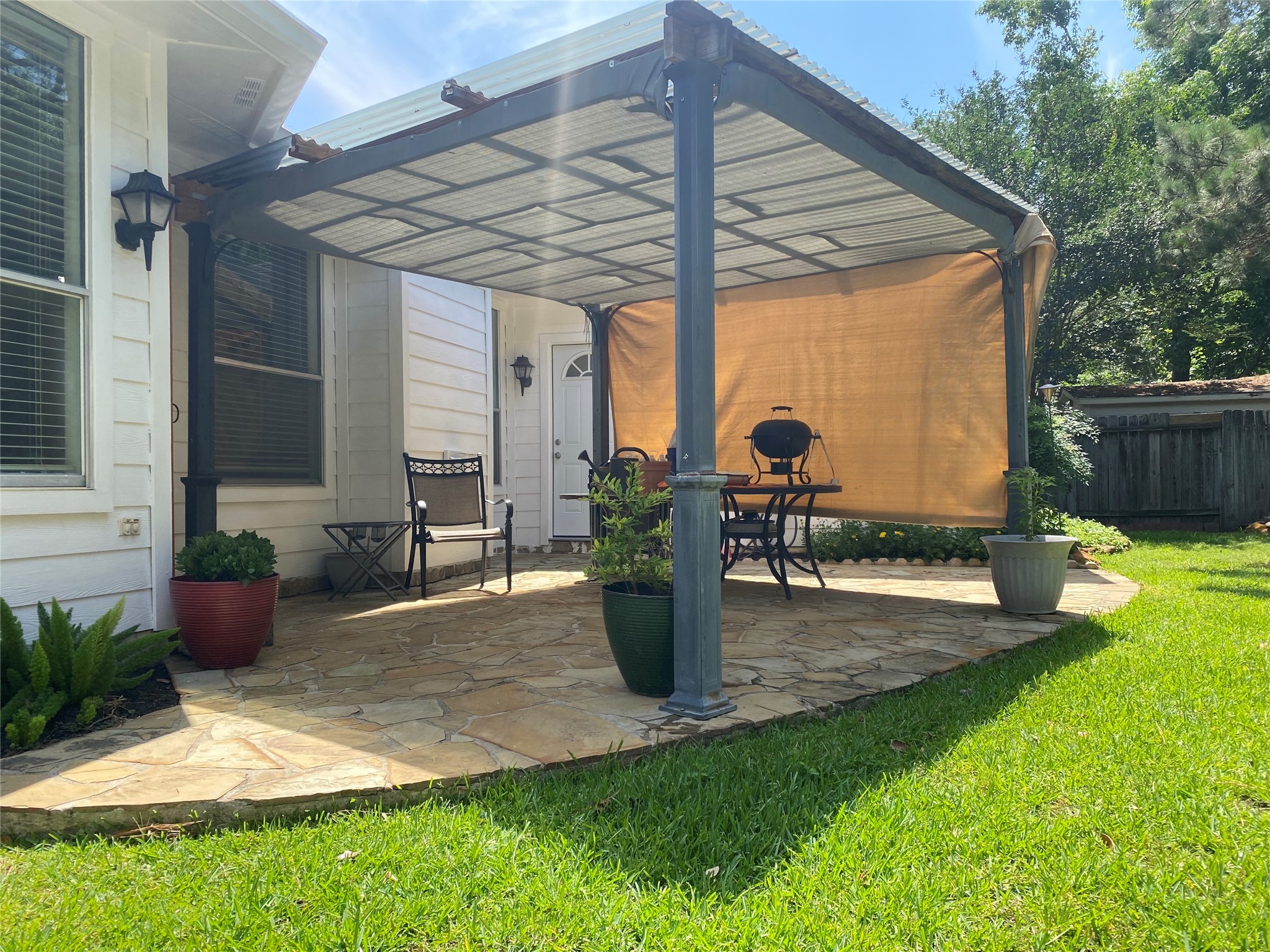 1727 Whispering Forest Drive Property Photo 1