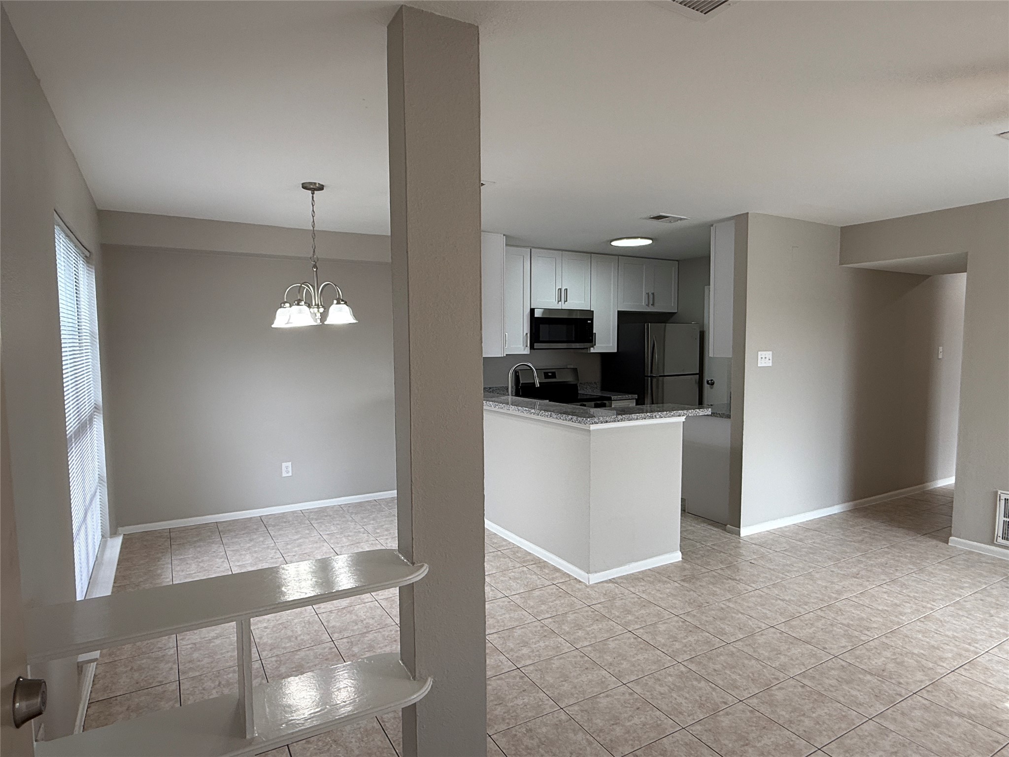 13902 Buckingham Drive B Property Photo 1