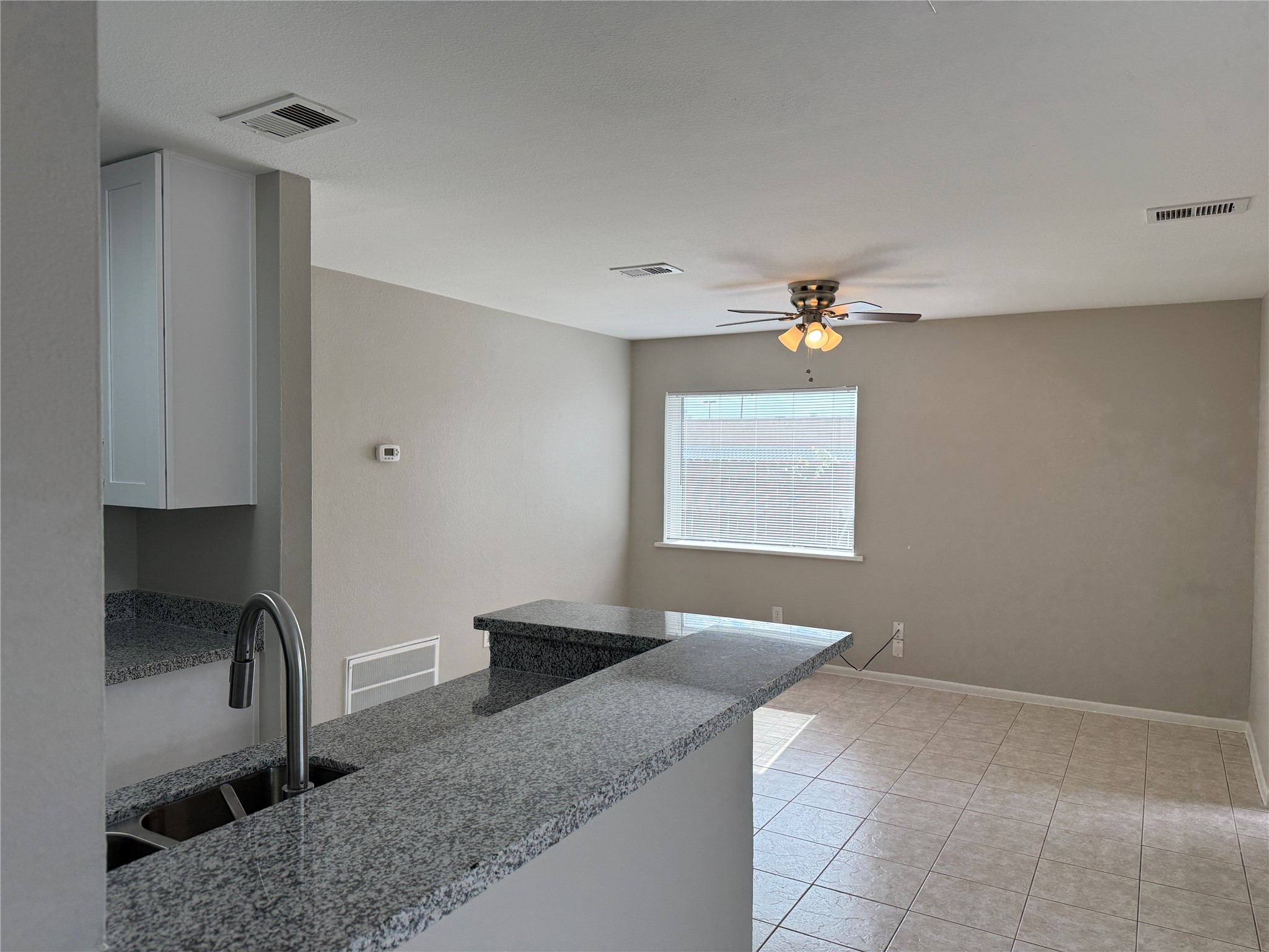 13902 Buckingham Drive B Property Photo 5