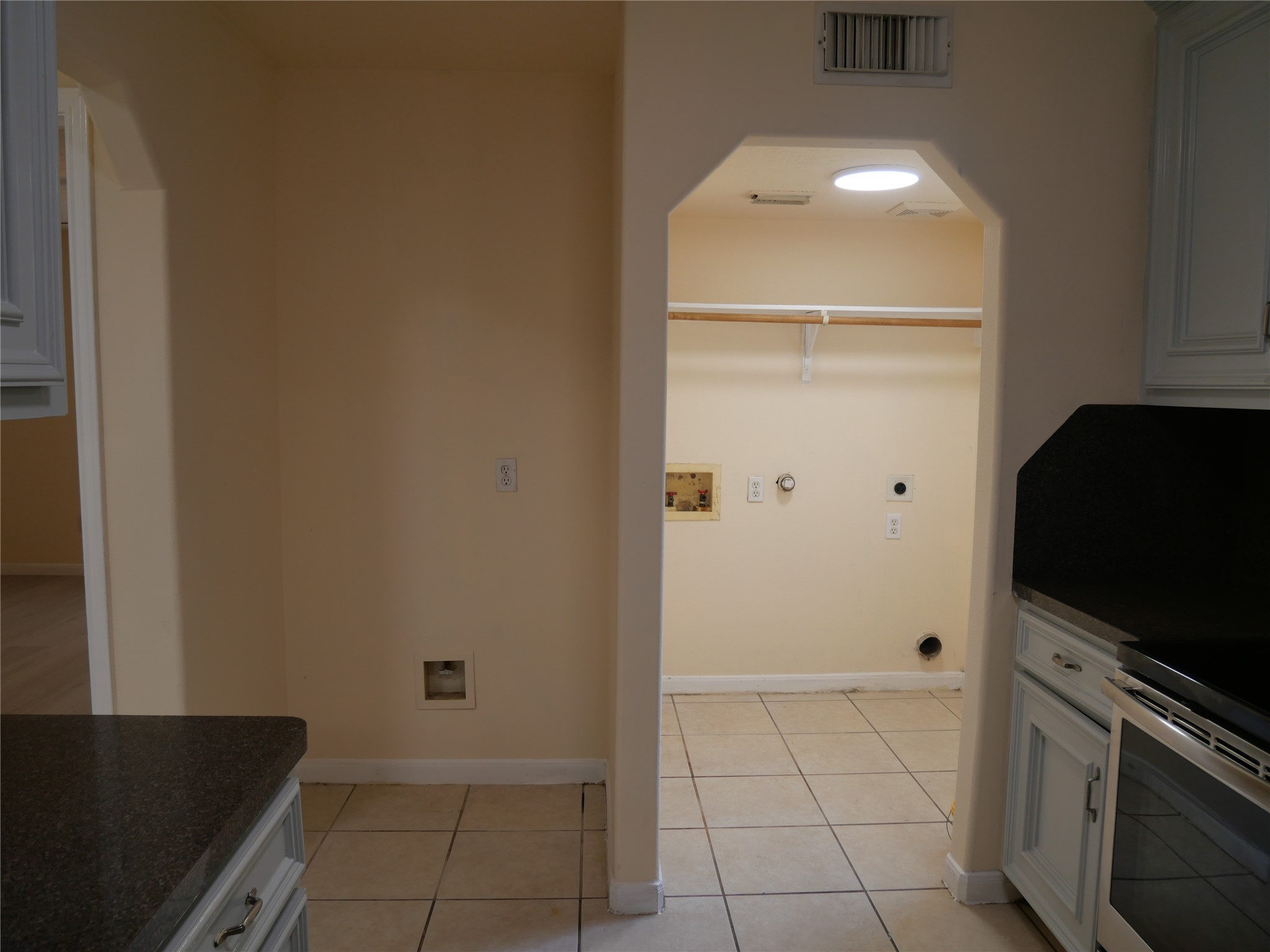 6603 Schambray Street Property Photo 13