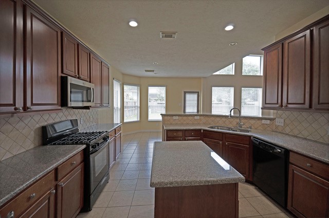 26635 Summerbend Hollow Lane Property Photo 10