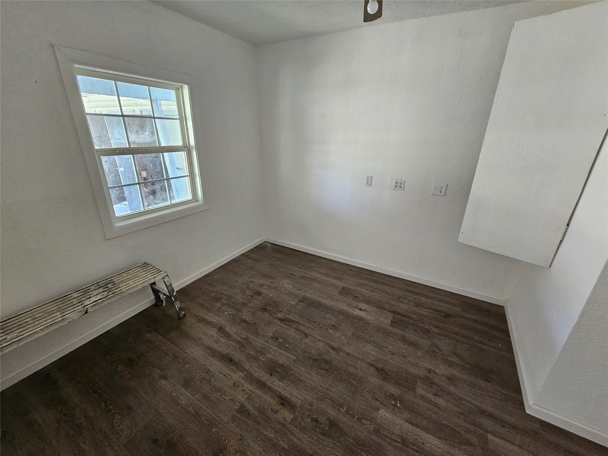 6015 Beekman Road Property Photo 5