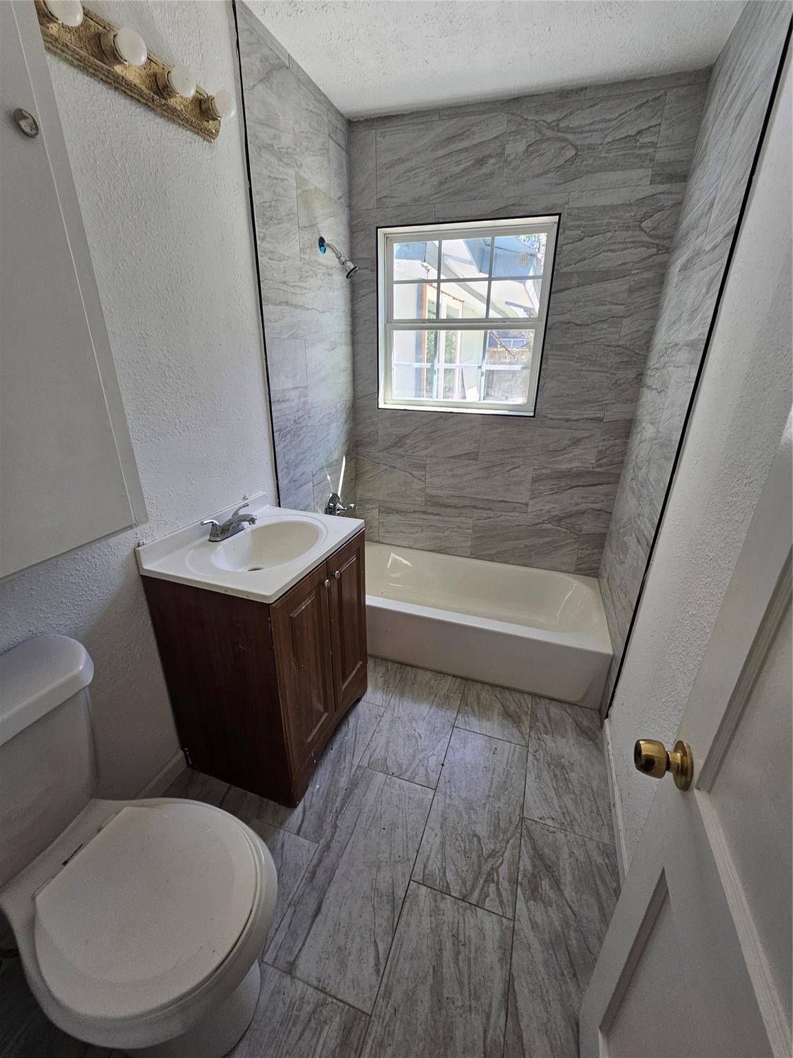 6015 Beekman Road Property Photo 7