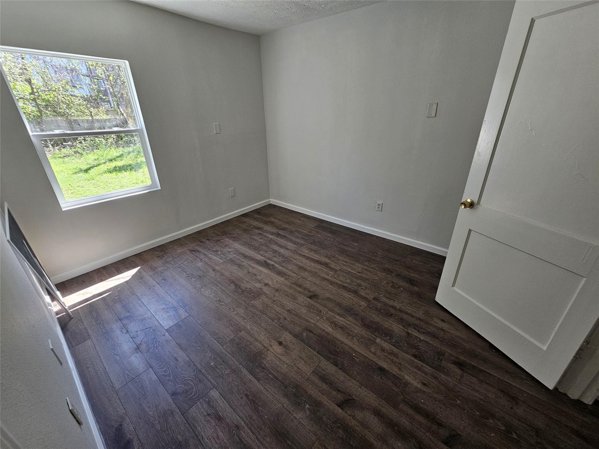 6015 Beekman Road Property Photo 8