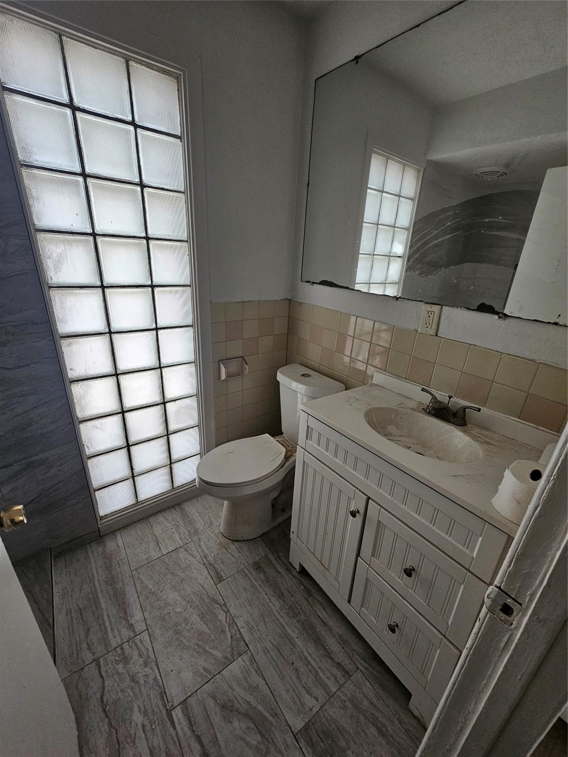 6015 Beekman Road Property Photo 9