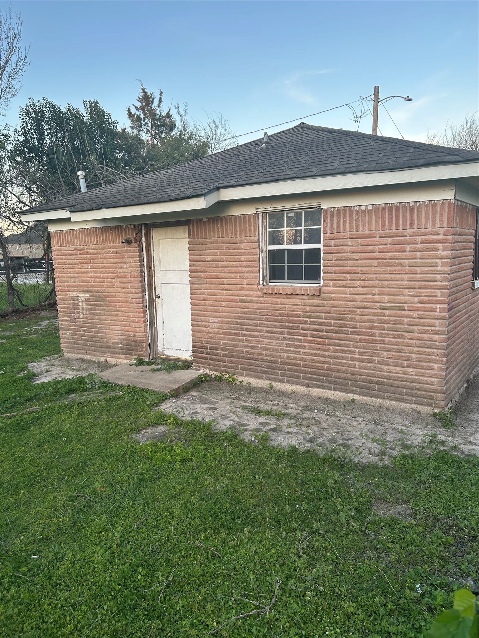 1815 Mary Street Property Photo 4