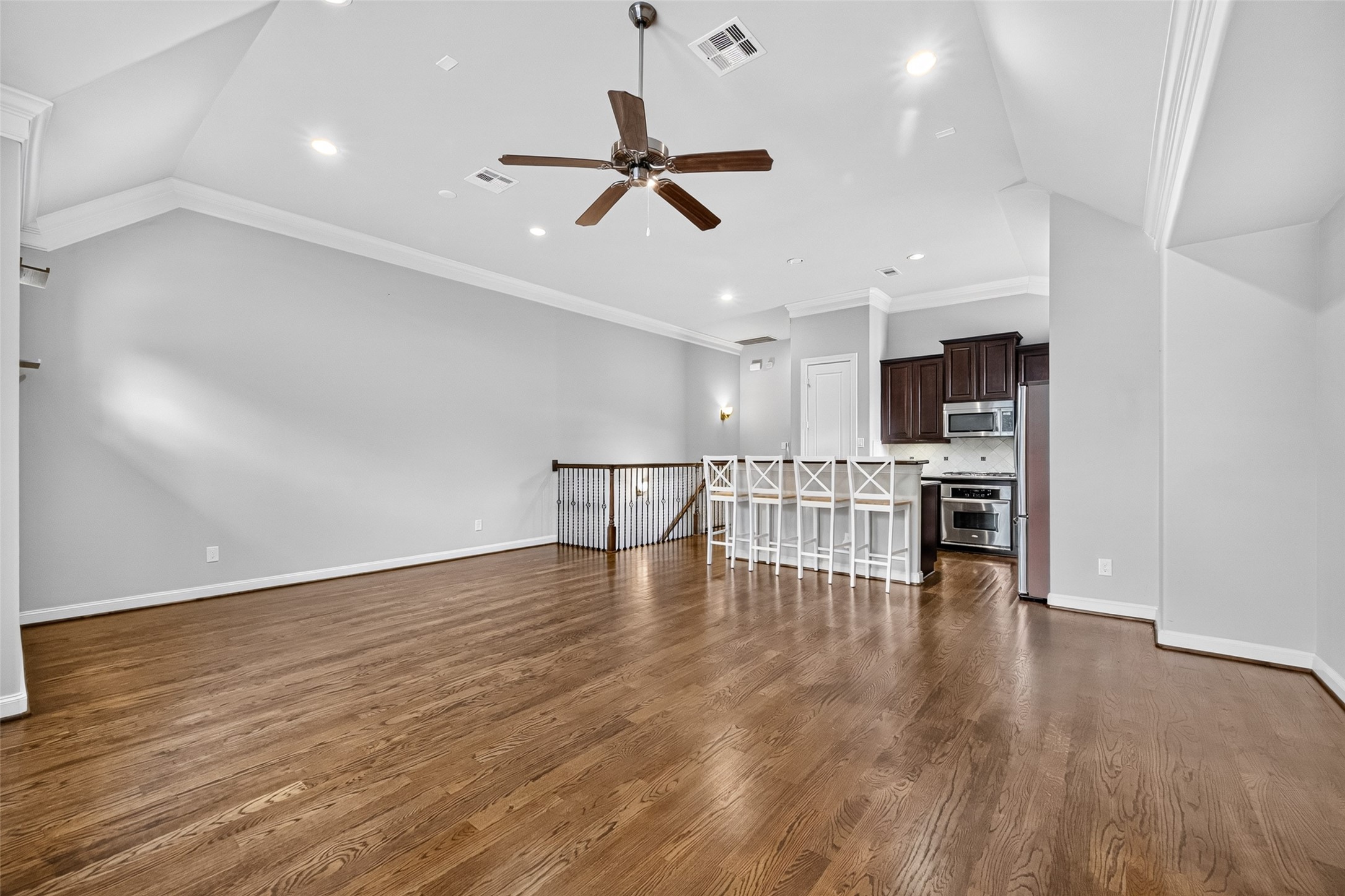 2219 Bastrop Street Property Photo 6