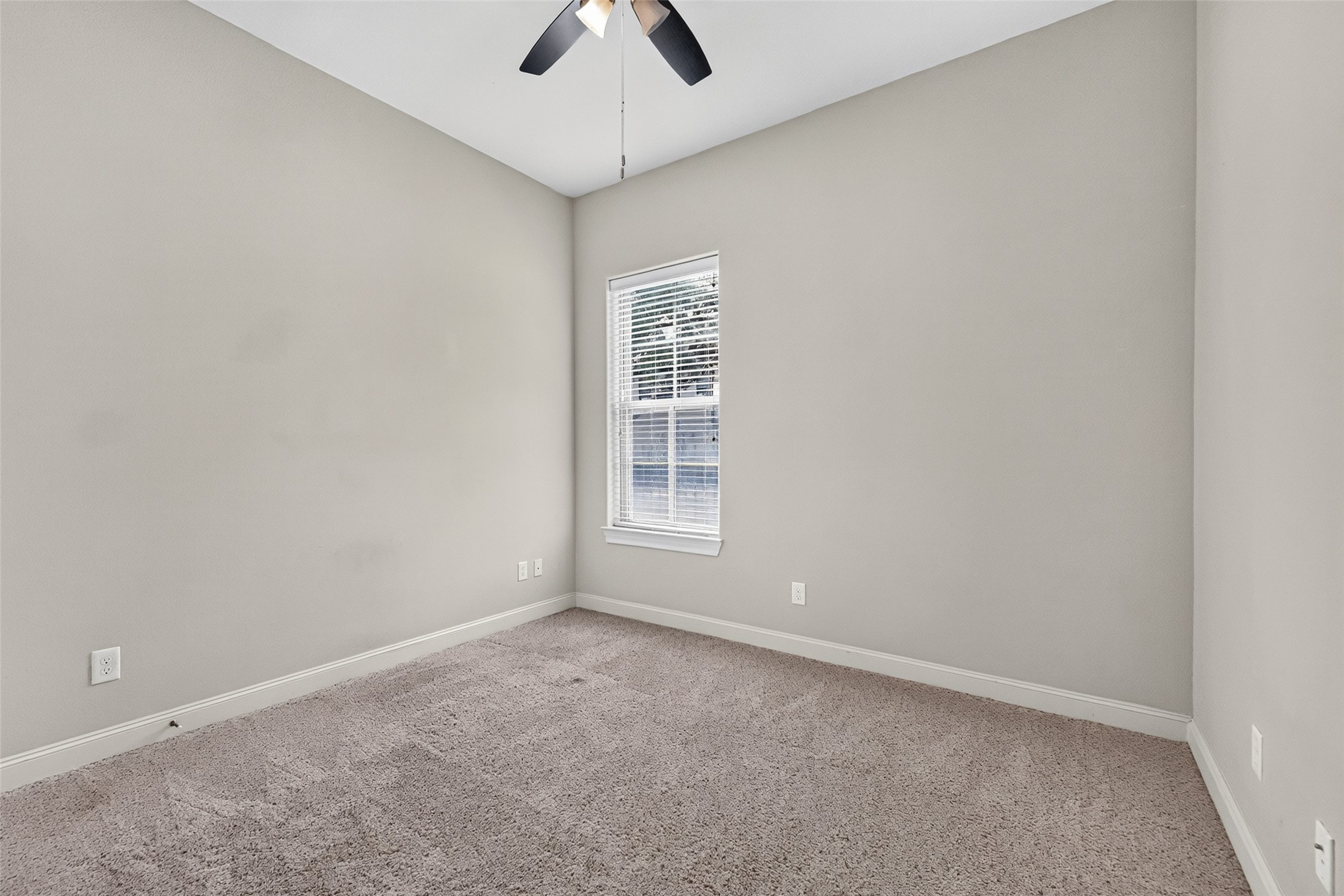 2219 Bastrop Street Property Photo 22