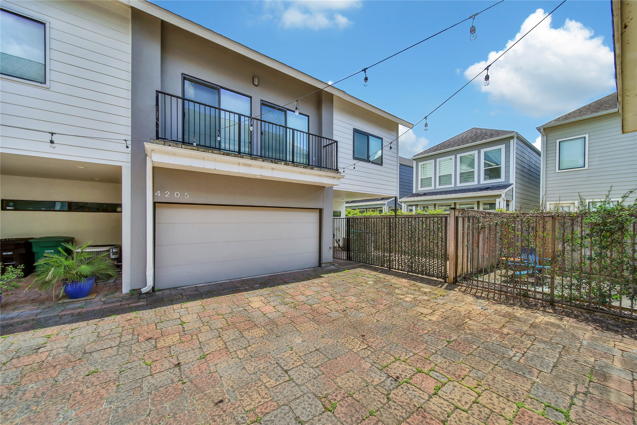 4205 Eigel Street Property Photo 2