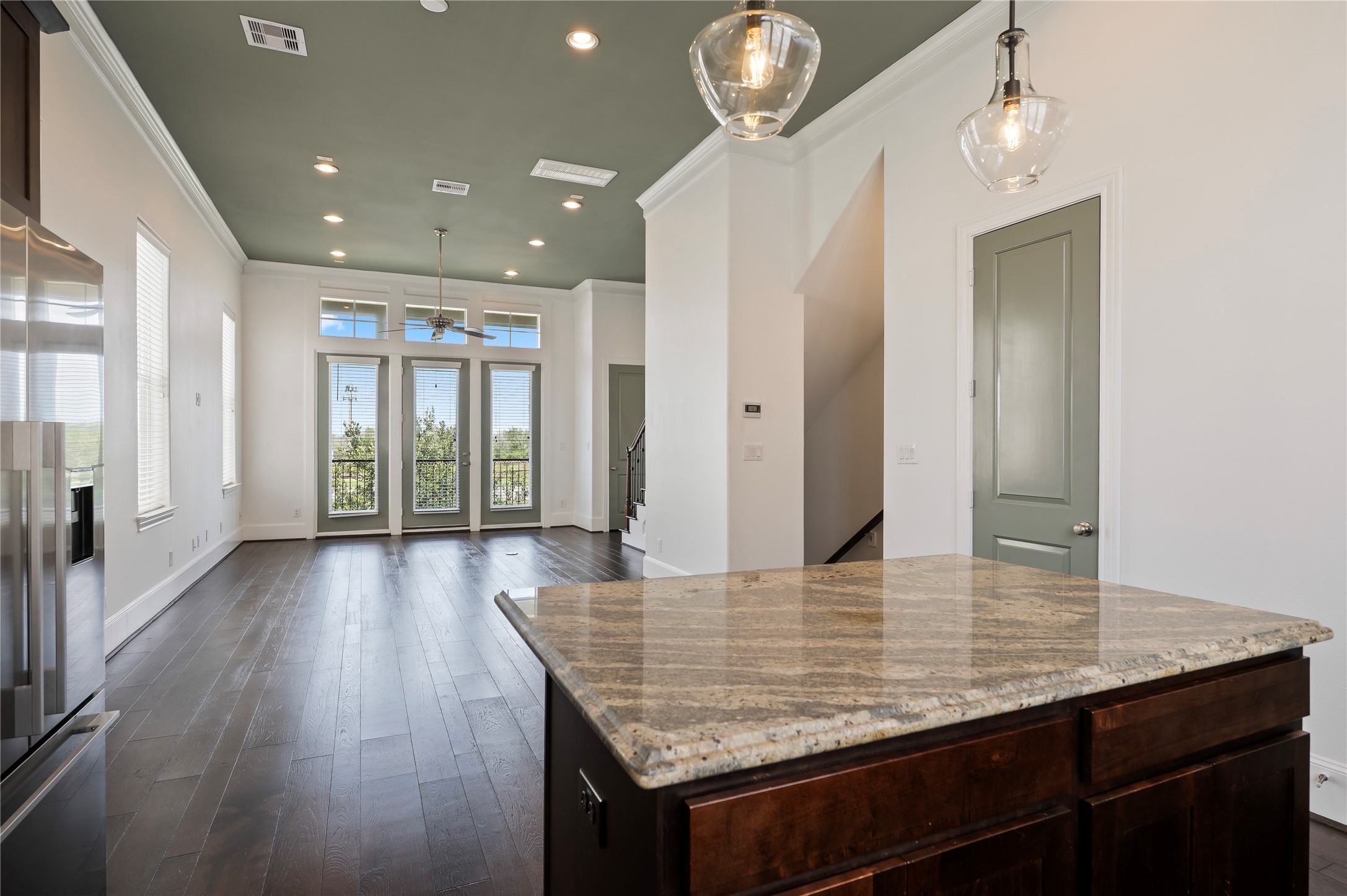 9674 Knight Road Property Photo 1