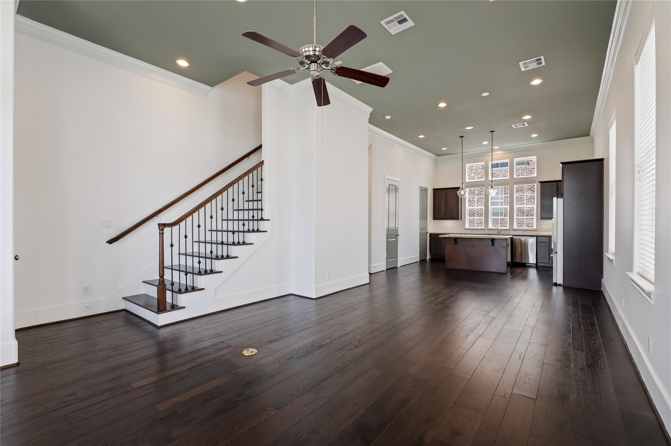 9674 Knight Road Property Photo 11