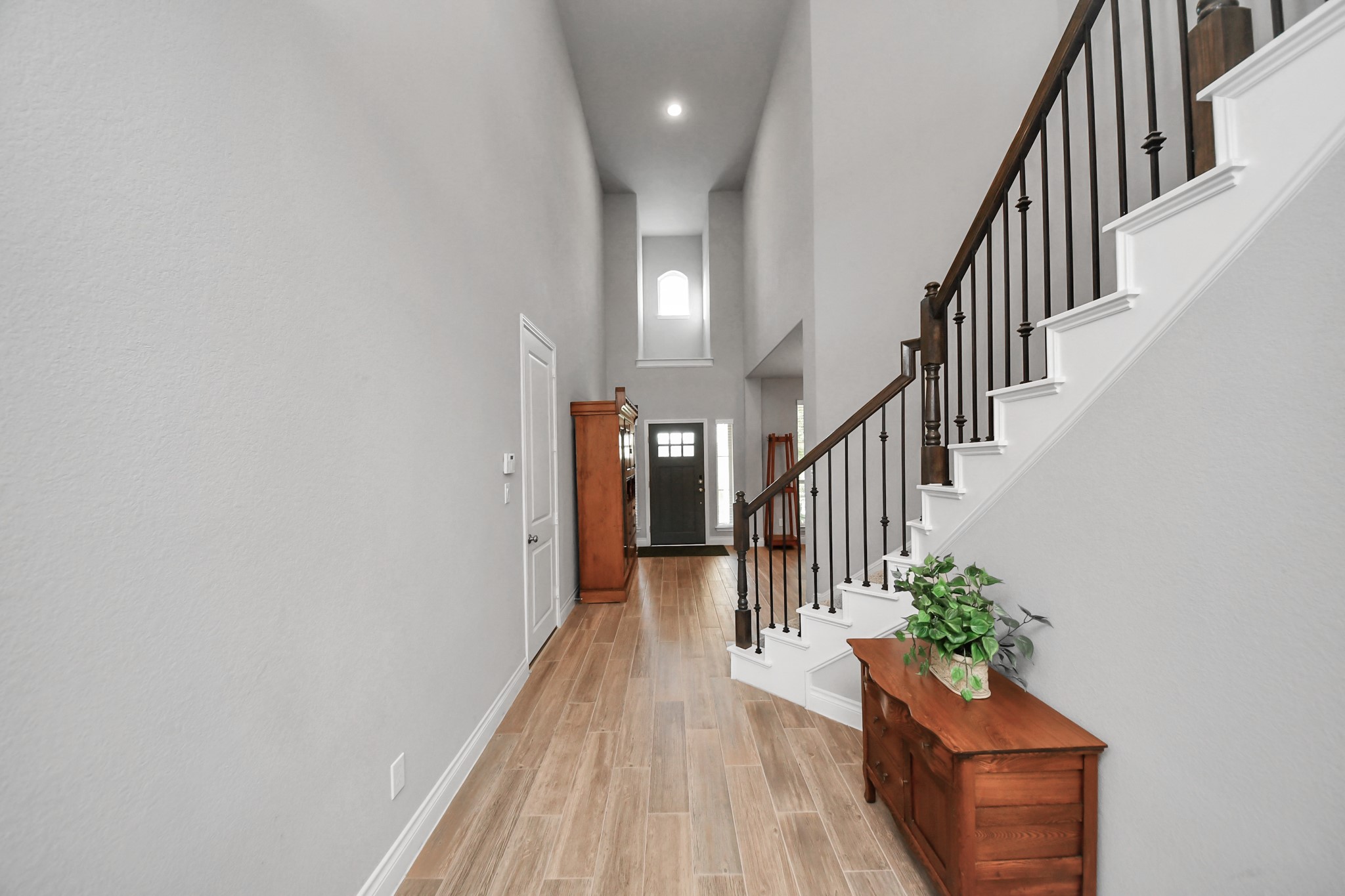 9023 Emerald Cane Drive Property Photo 8