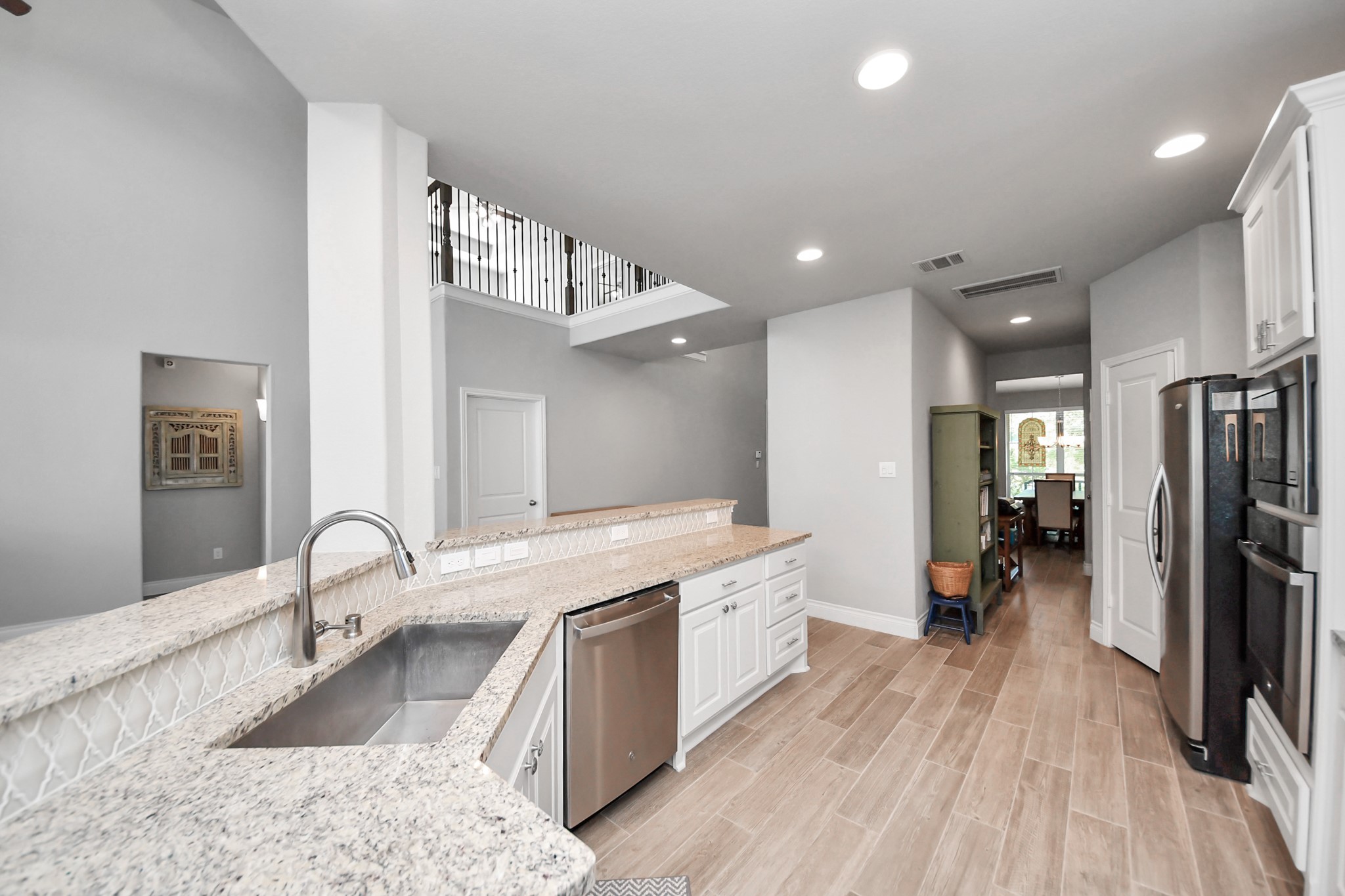 9023 Emerald Cane Drive Property Photo 15