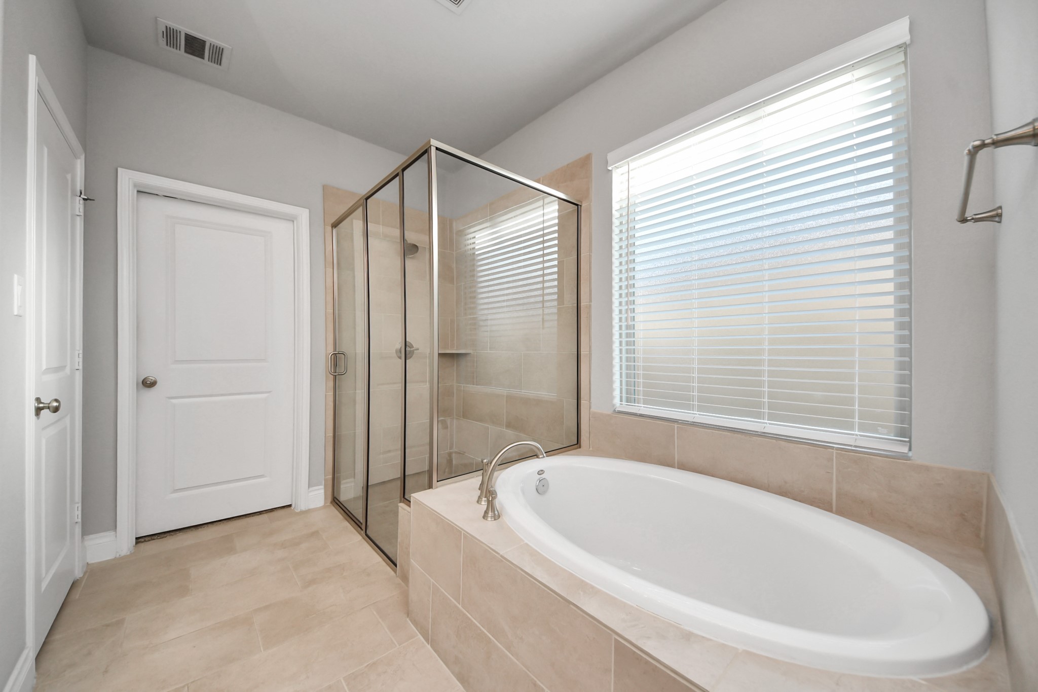 9023 Emerald Cane Drive Property Photo 25