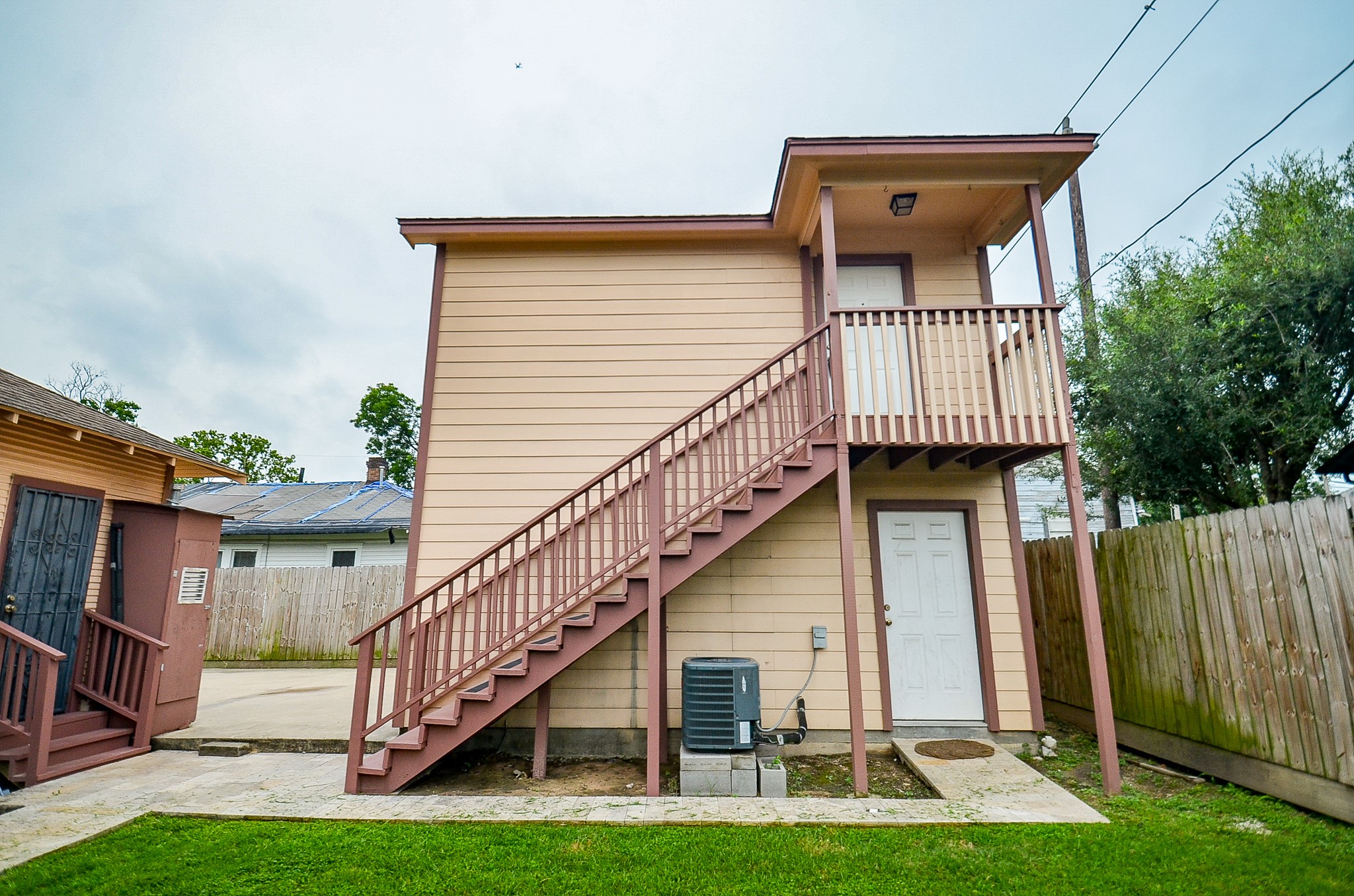 303 Vincent Street A Property Photo 1