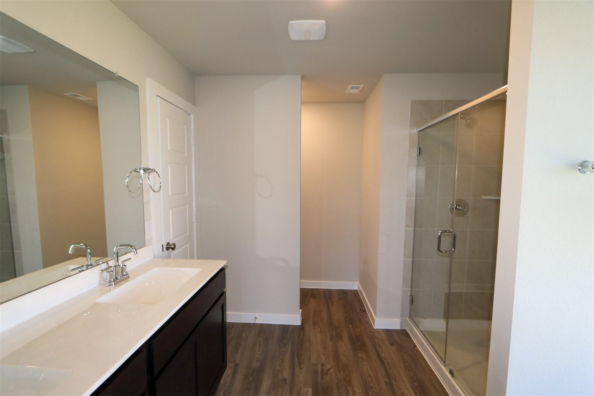 5803 Aurora Lane Property Photo 10