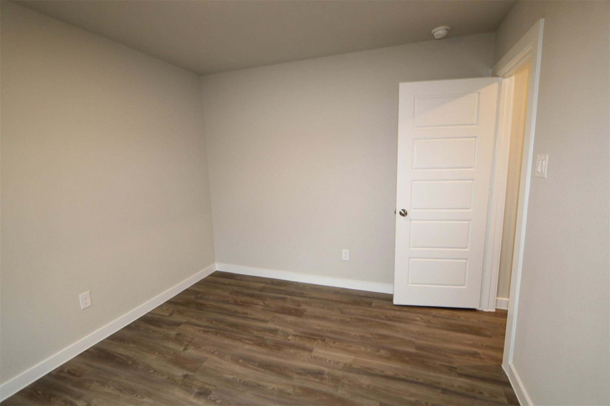 5803 Aurora Lane Property Photo 11