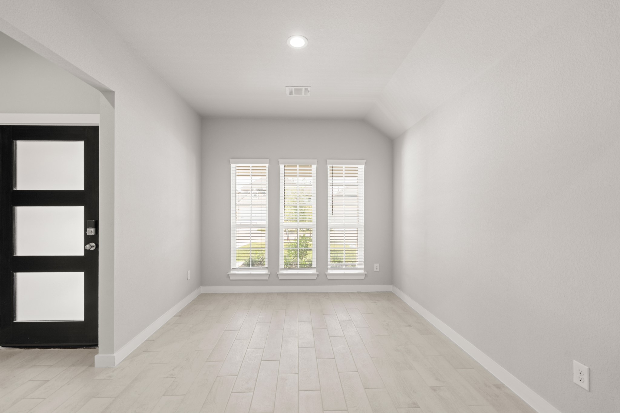 5010 Blessing Drive Property Photo 9