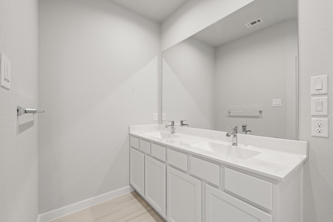 5010 Blessing Drive Property Photo 16