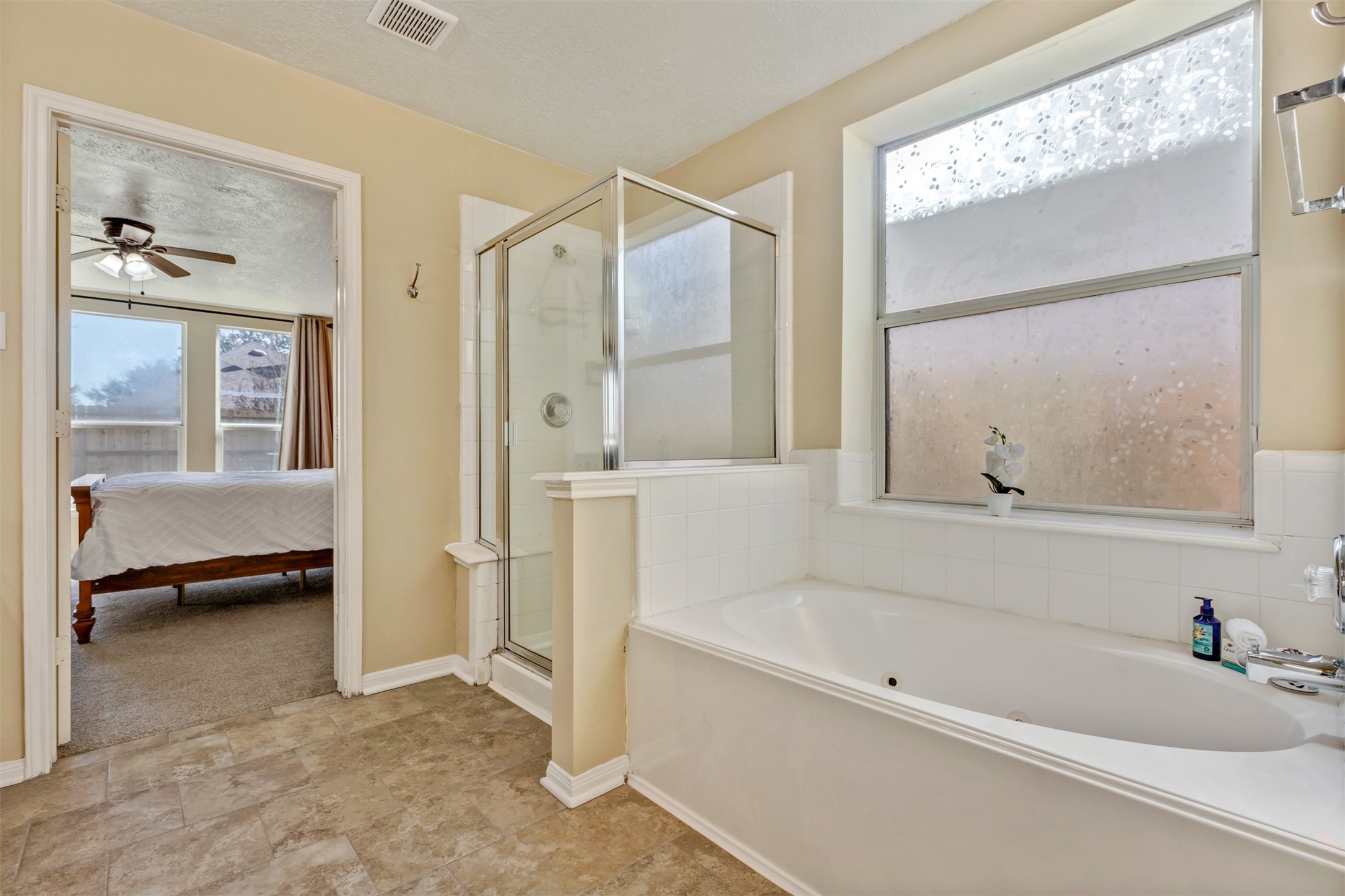 7222 Foxshadows Lane Property Photo 16