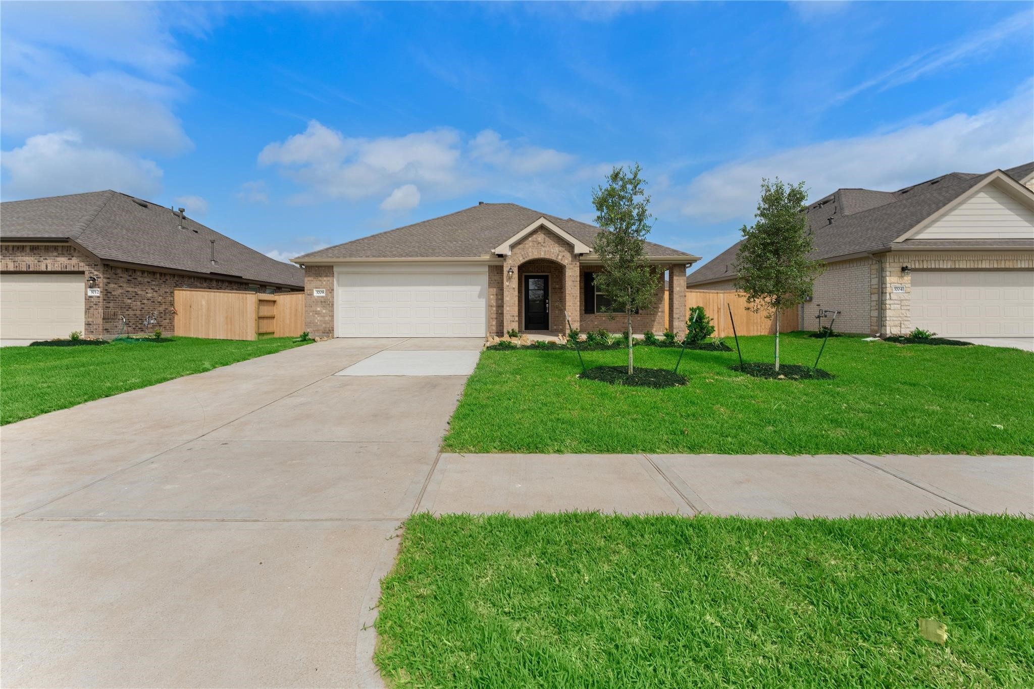 3708 Vail Springs Drive Property Photo 2
