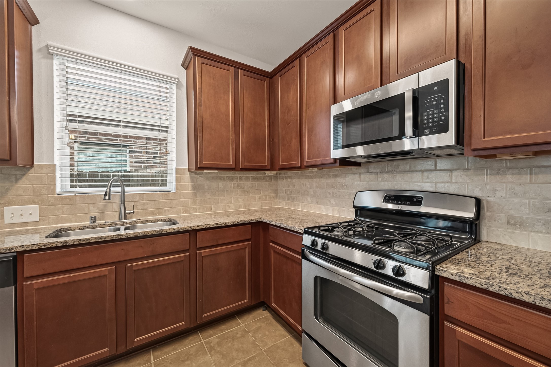 6123 Carver Pines Drive Property Photo 16