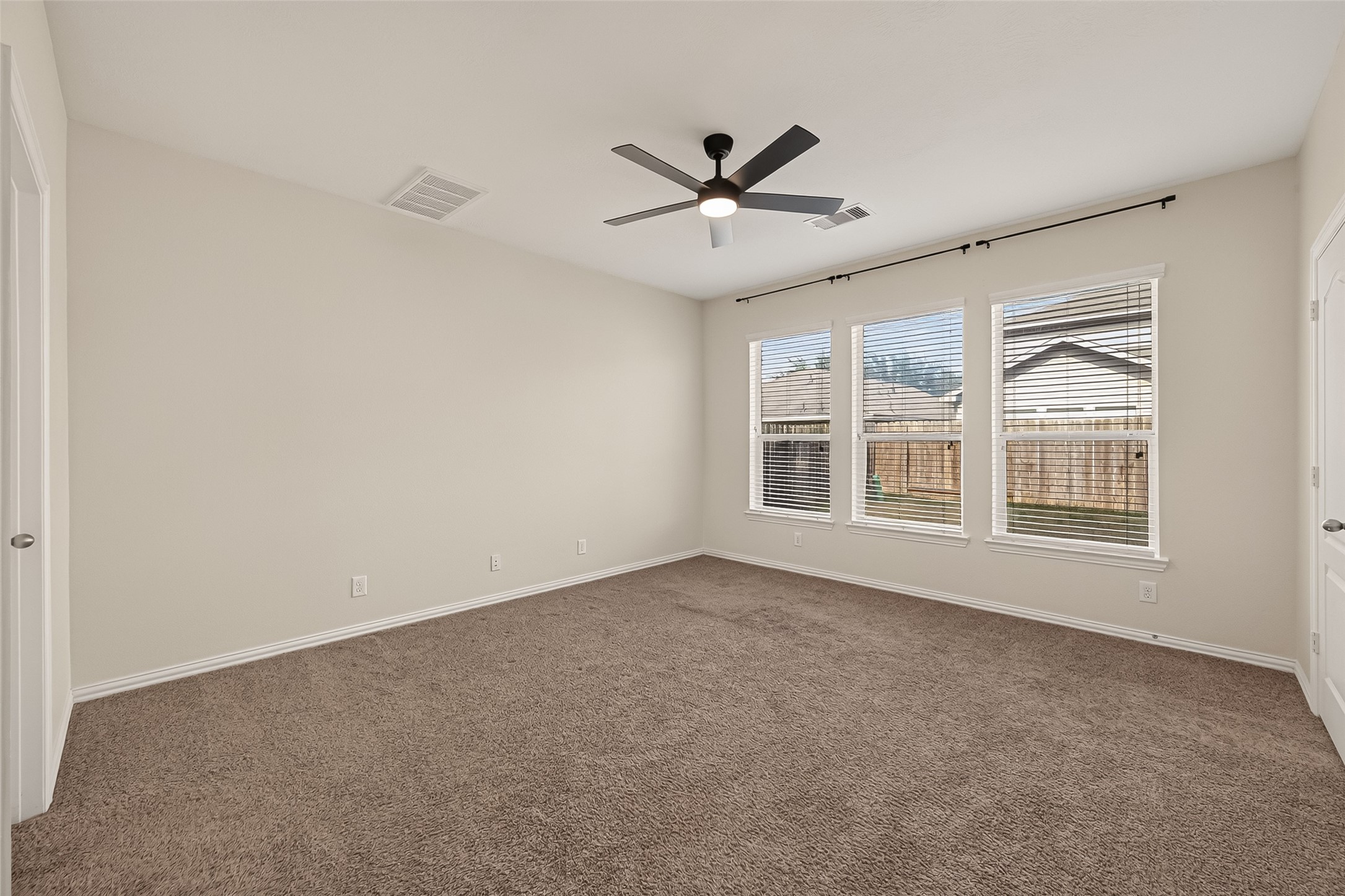 6123 Carver Pines Drive Property Photo 17