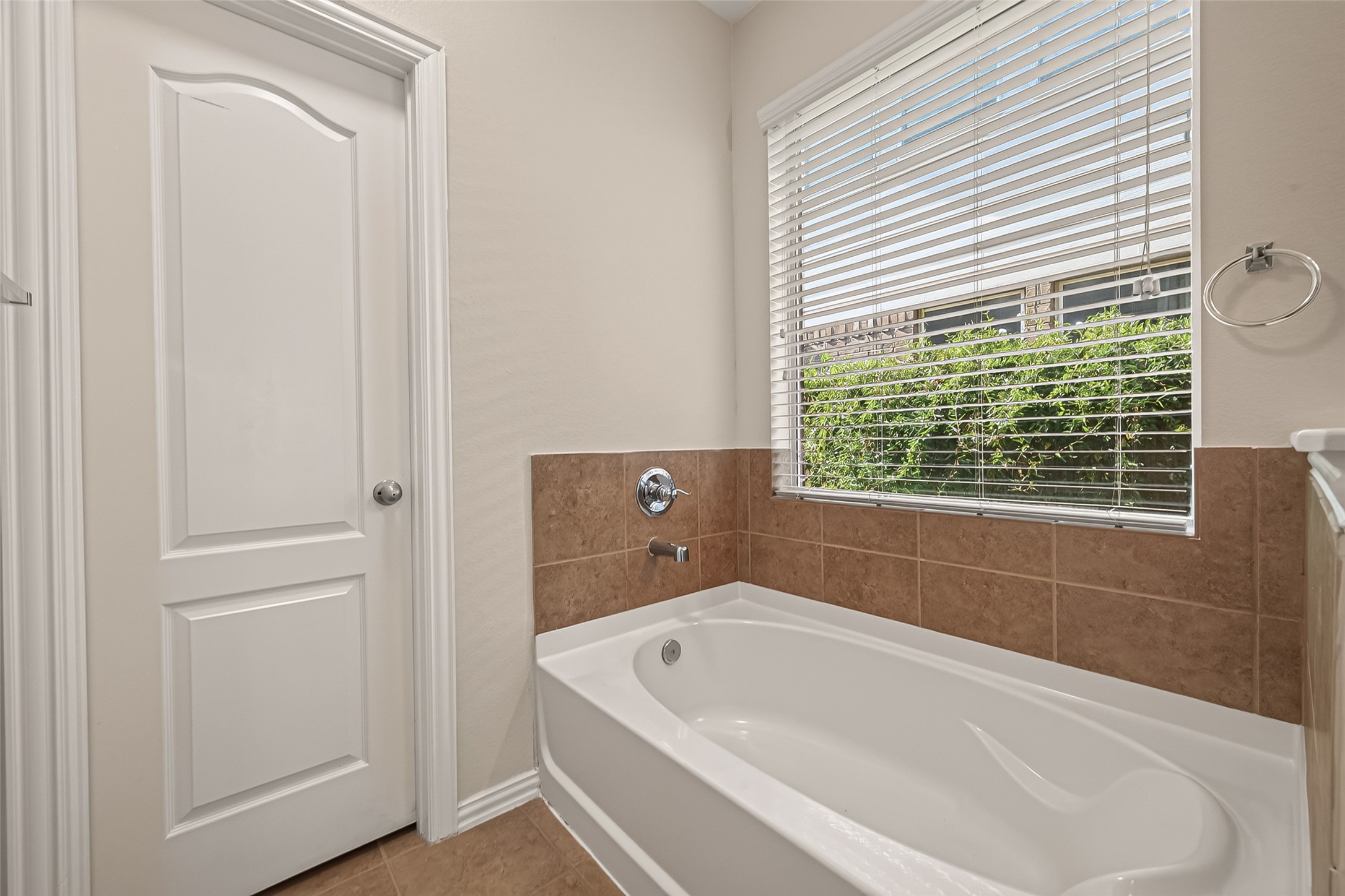 6123 Carver Pines Drive Property Photo 21