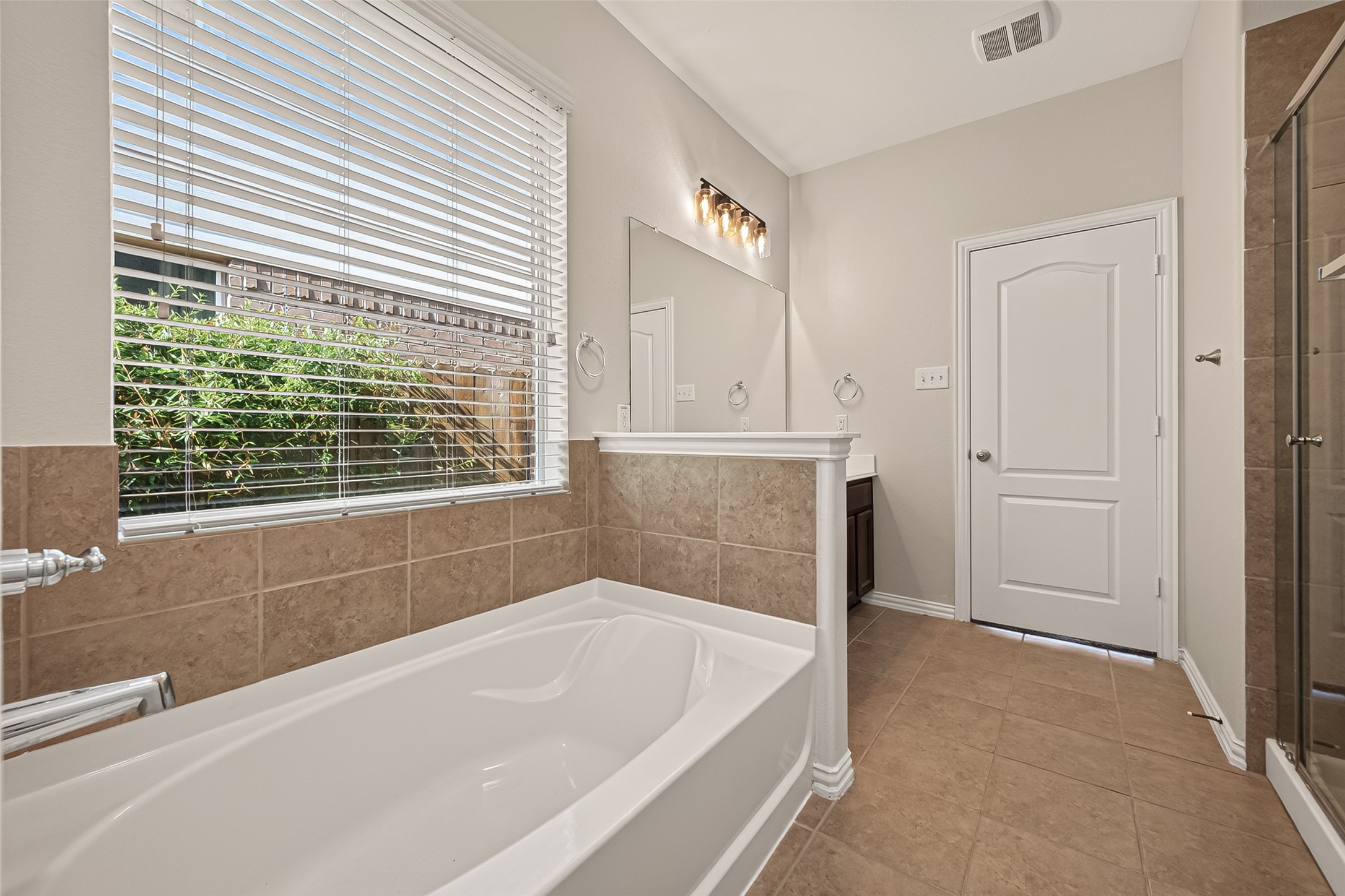 6123 Carver Pines Drive Property Photo 23