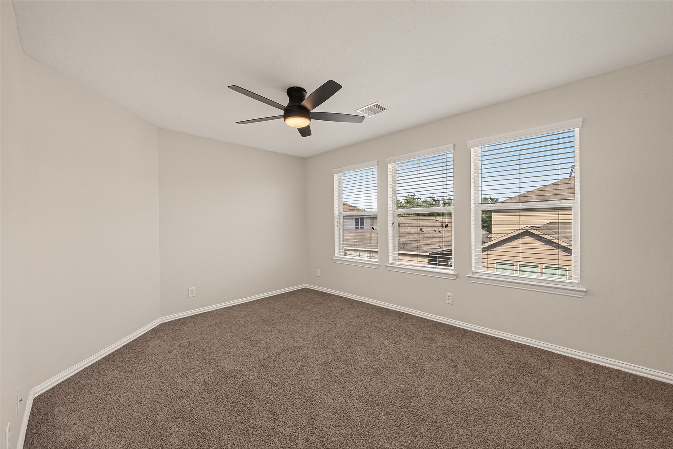 6123 Carver Pines Drive Property Photo 25
