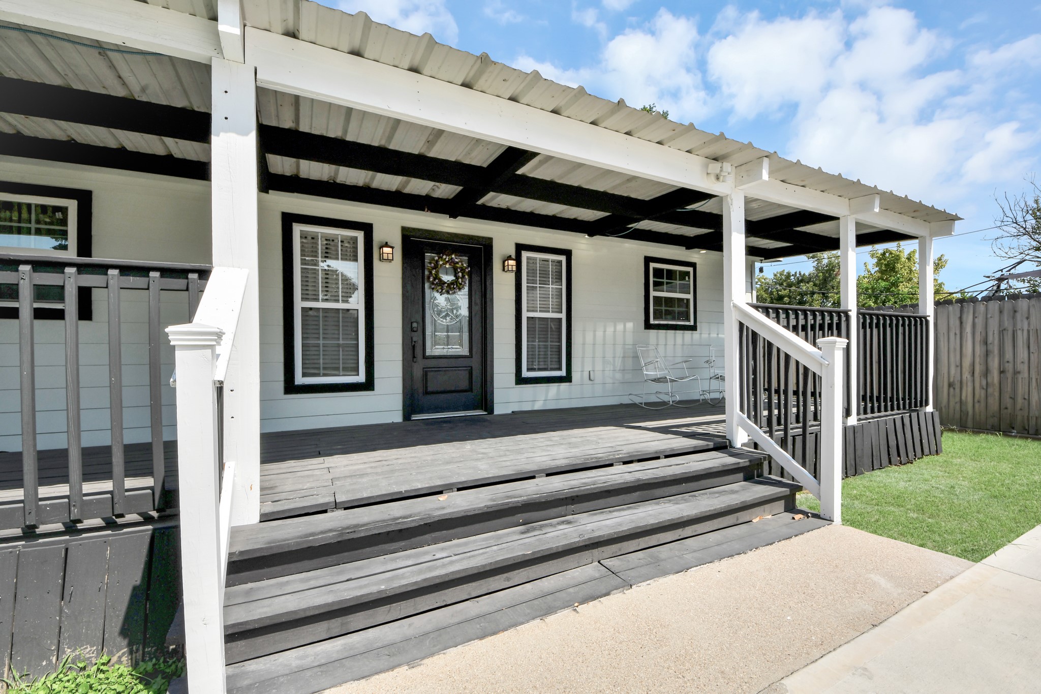 321 Reid Street Property Photo 1