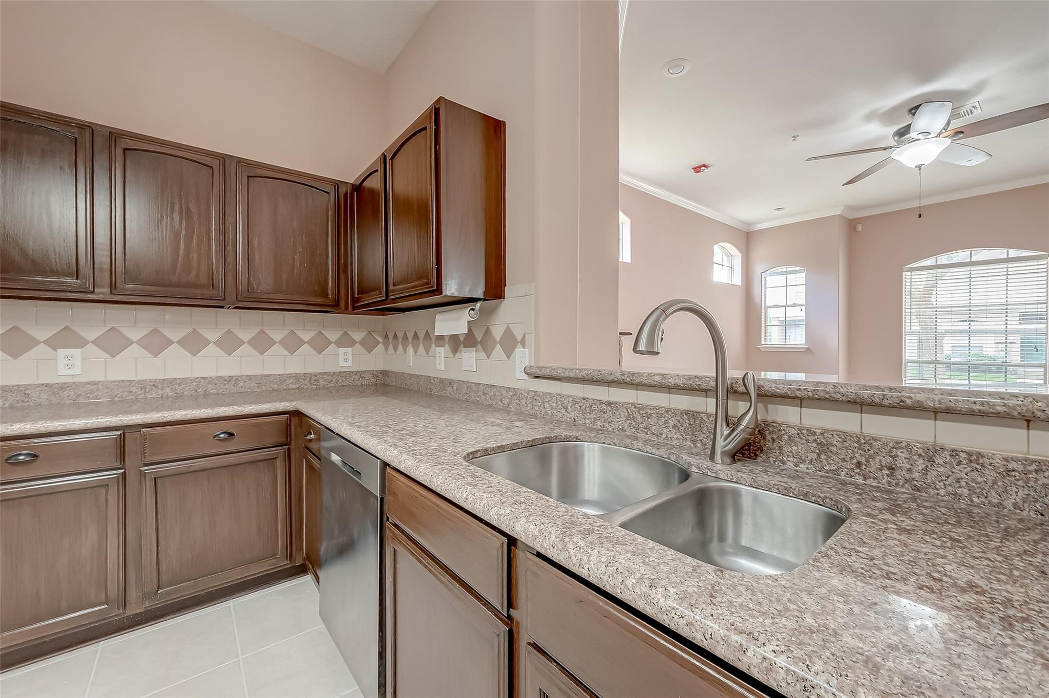 2710 Grants Lake Boulevard K3 Property Photo 9