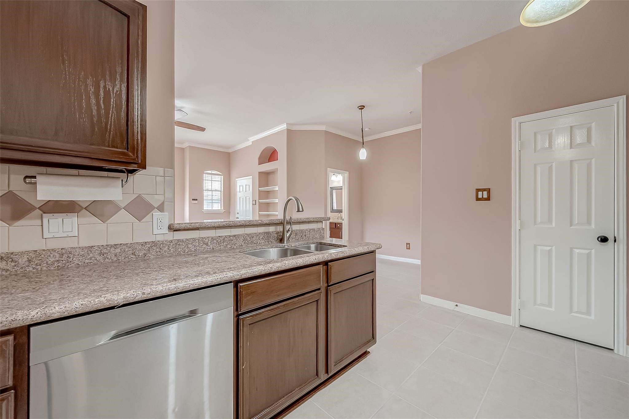 2710 Grants Lake Boulevard K3 Property Photo 10