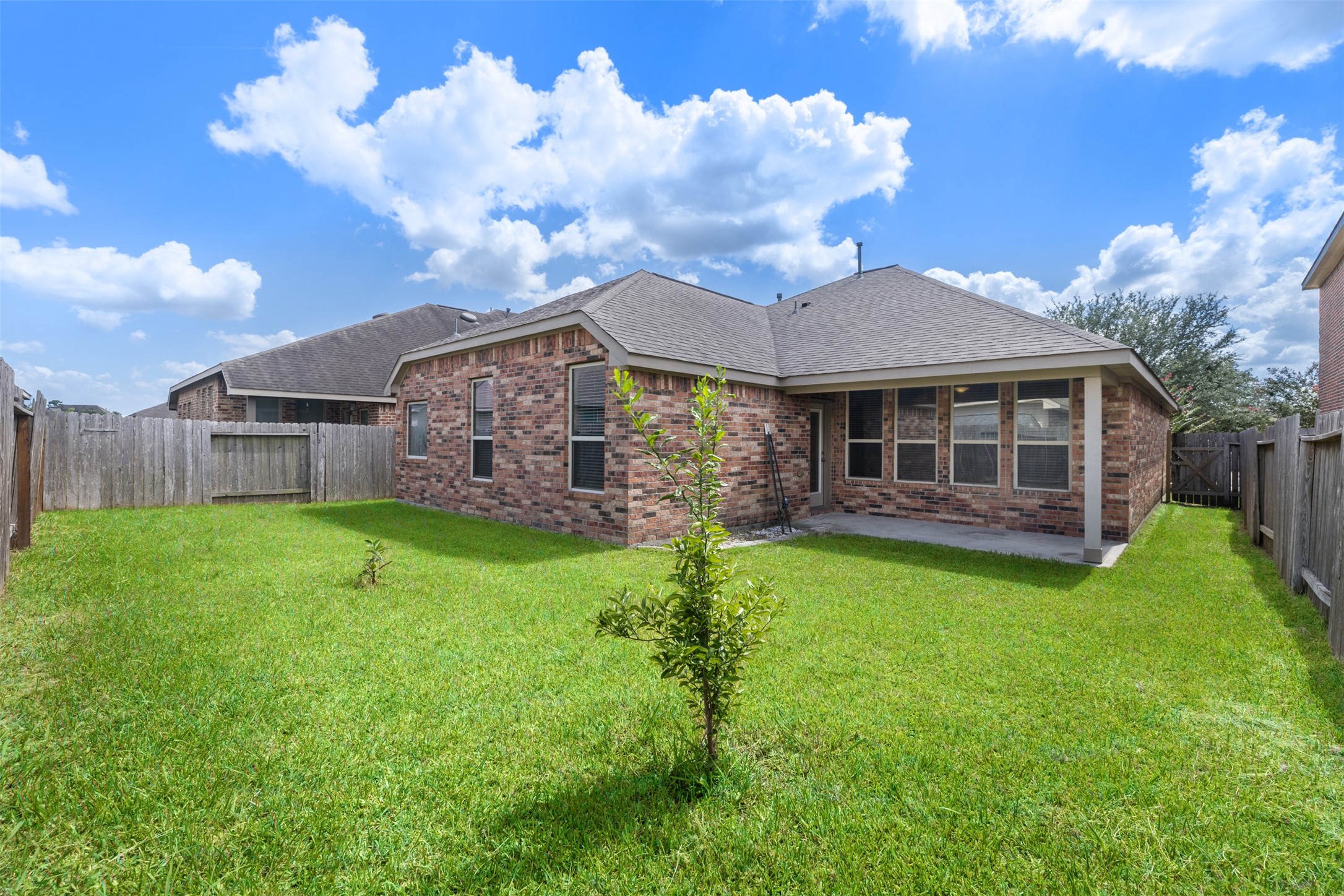 636 Maple Point Drive E Property Photo 24