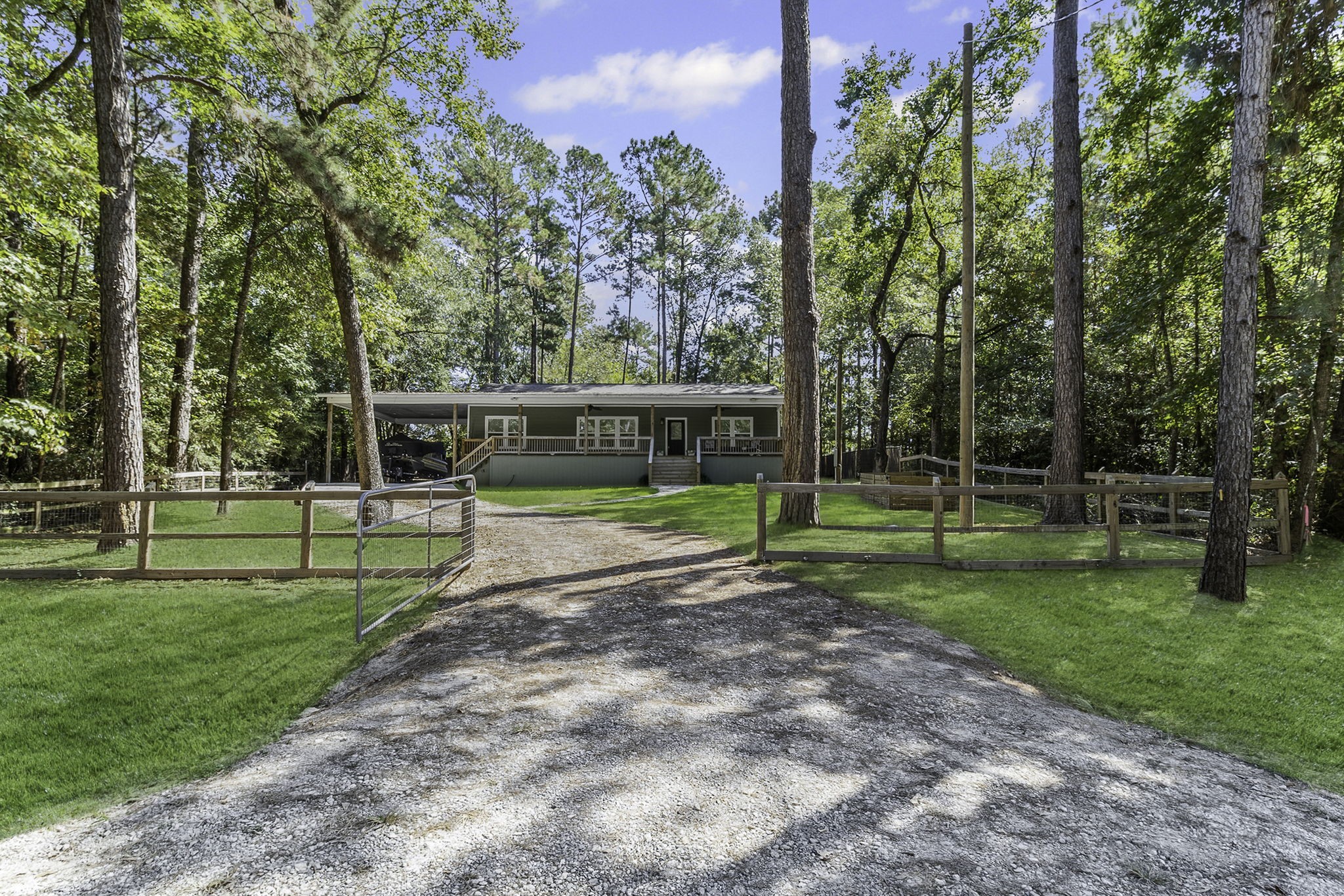 495 Oak Tree Drive Property Photo 1