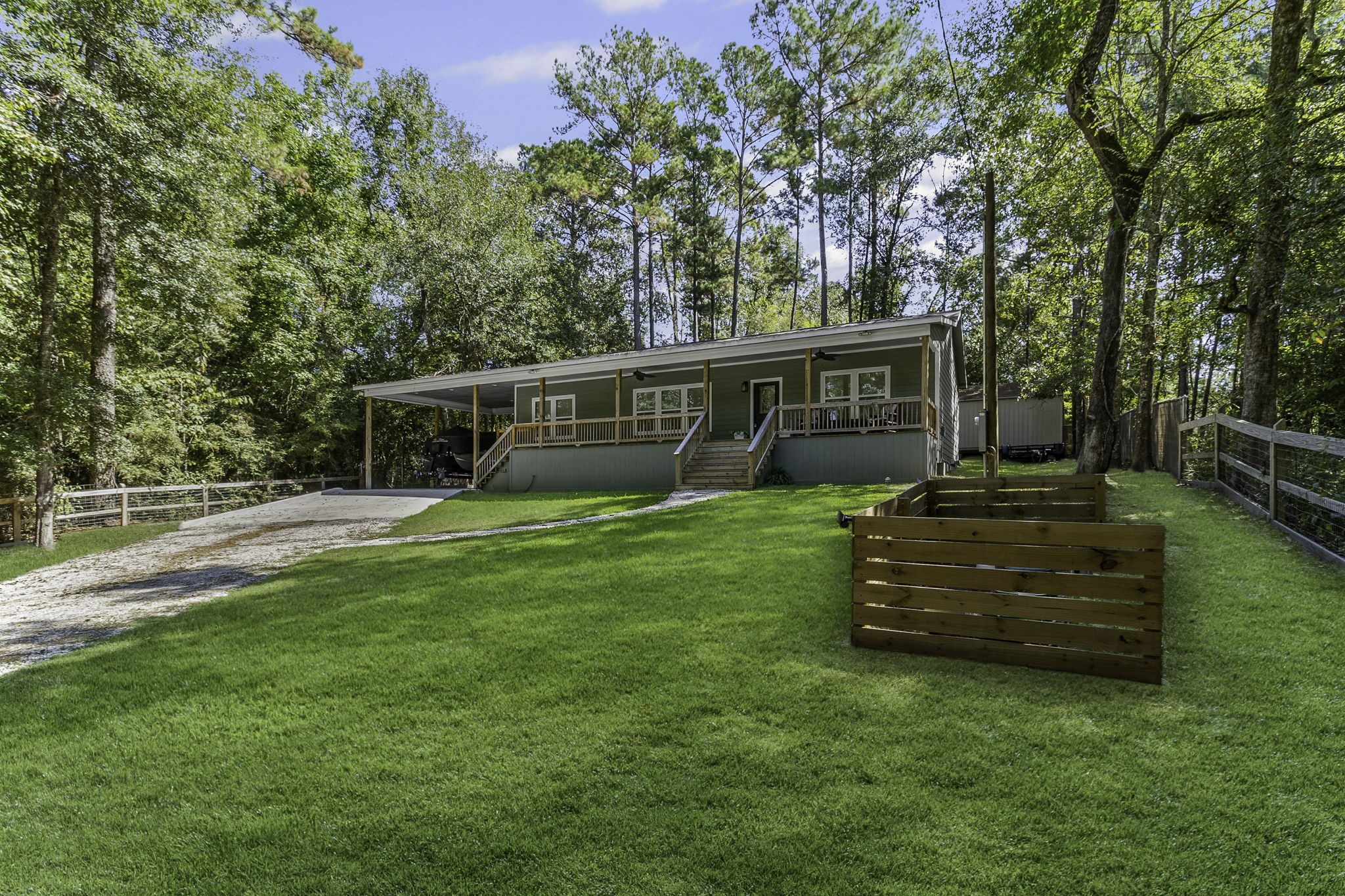 495 Oak Tree Drive Property Photo 4