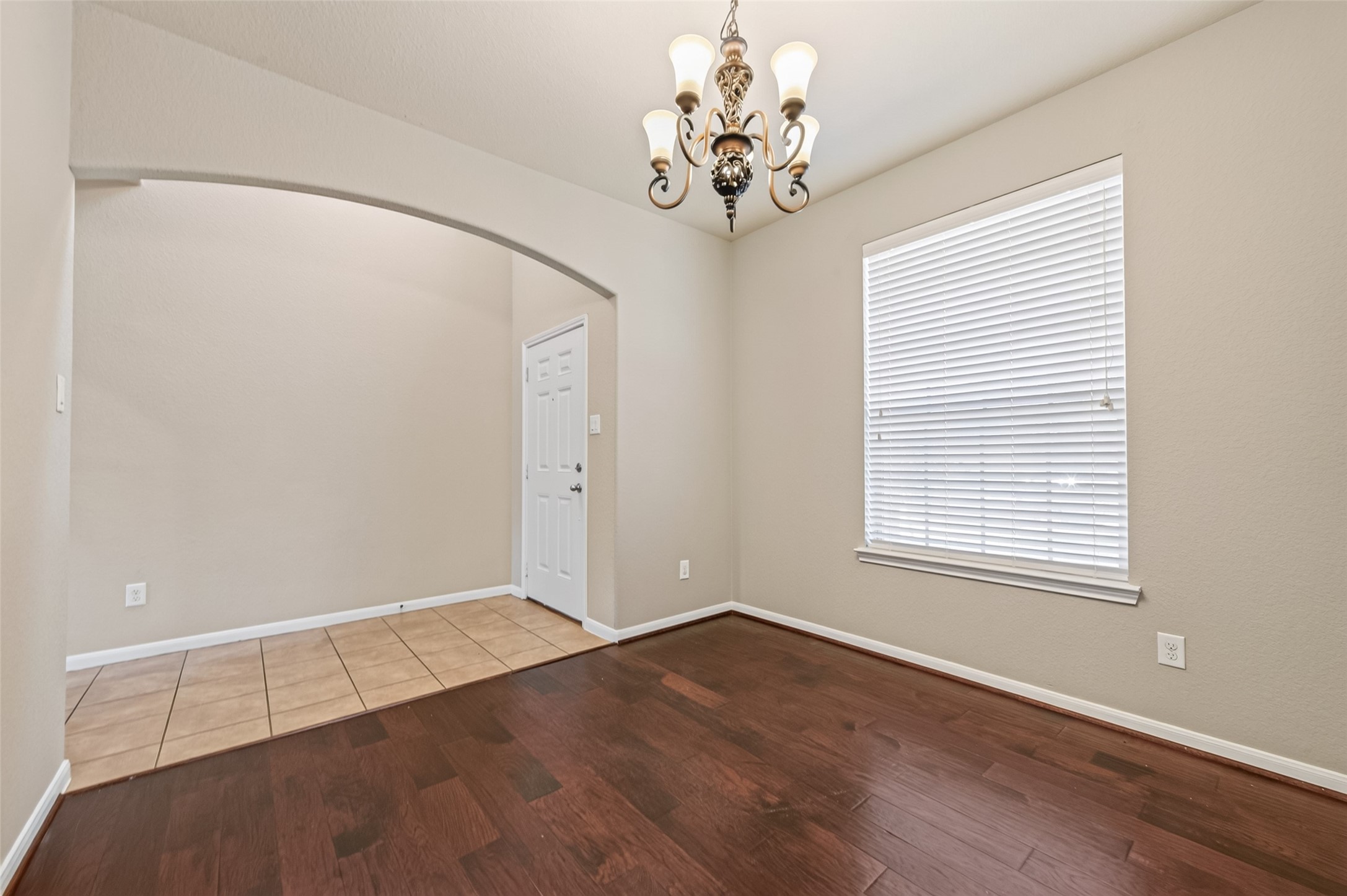 6143 Norwood Meadows Lane Property Photo 8