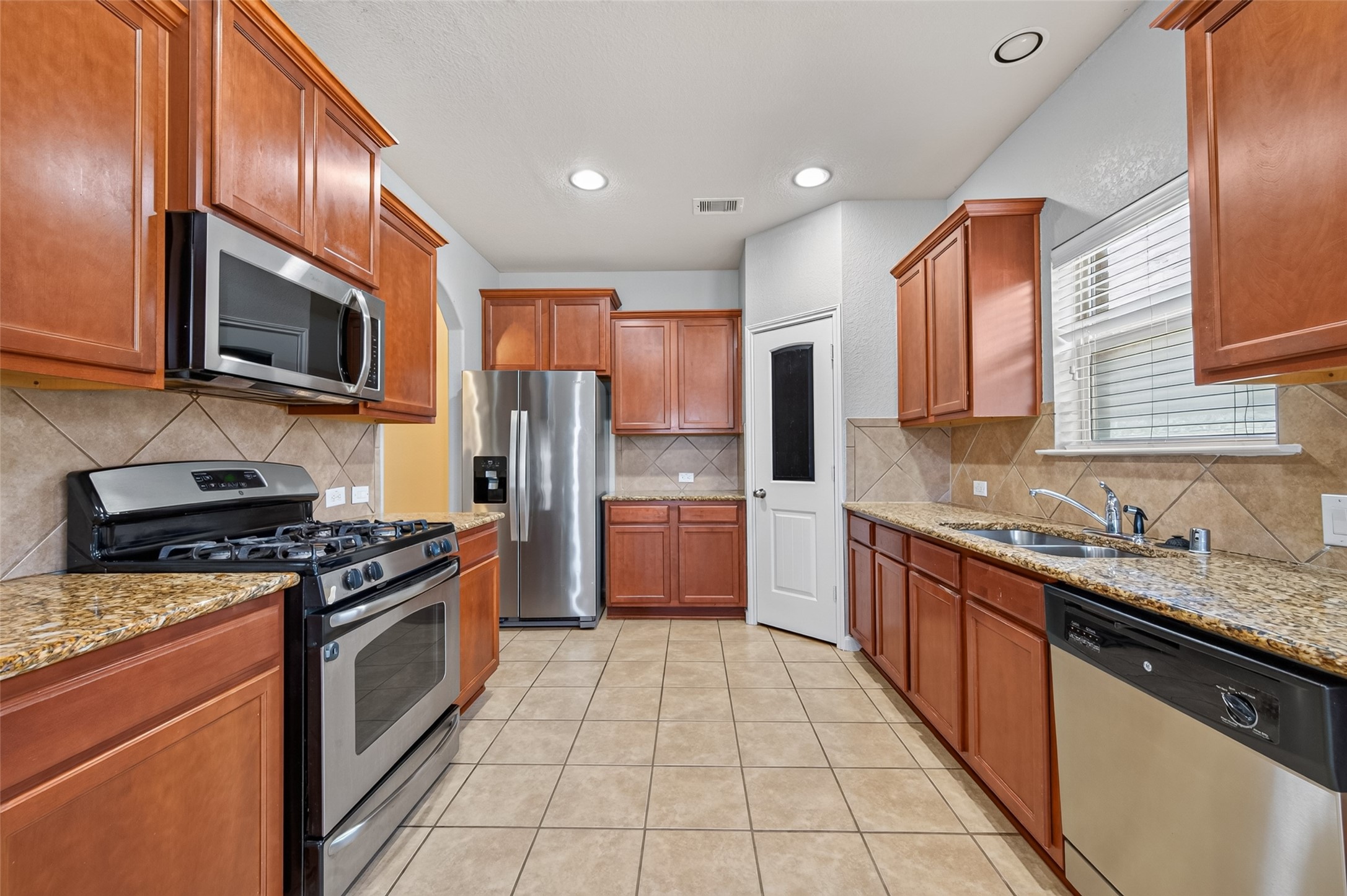 6143 Norwood Meadows Lane Property Photo 14