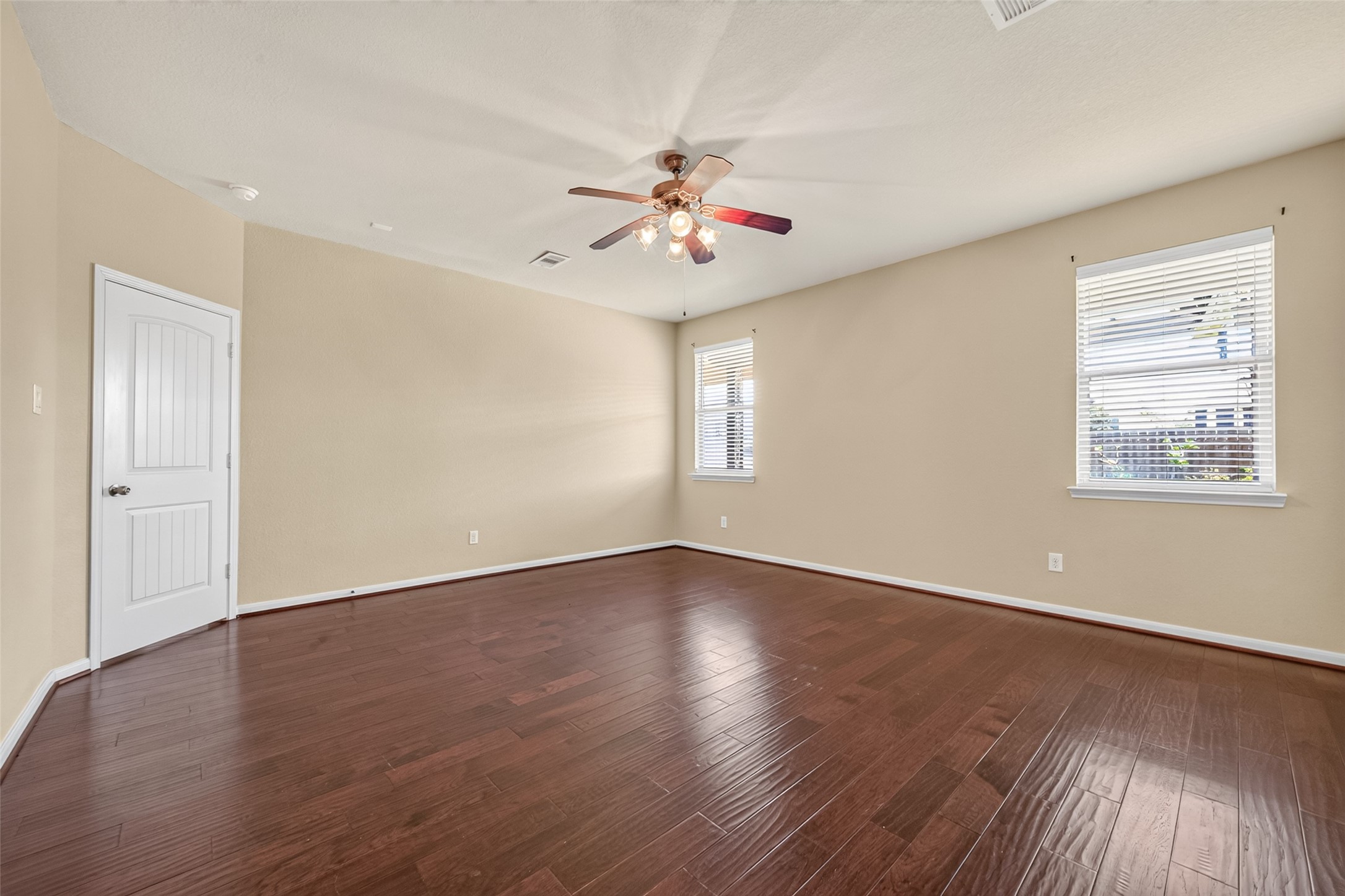 6143 Norwood Meadows Lane Property Photo 28
