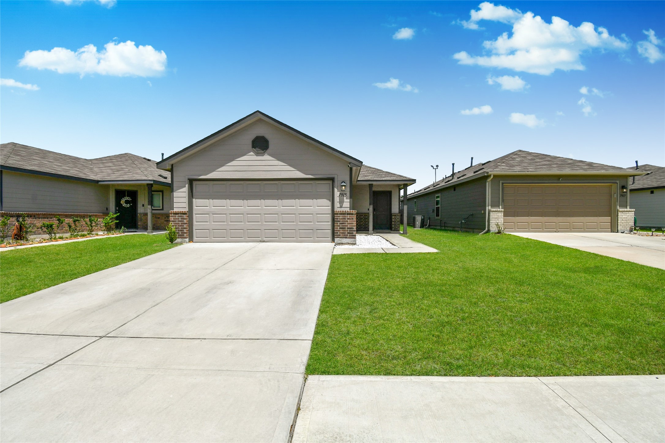 7915 Meadow Cranesbill Lane Property Photo 2