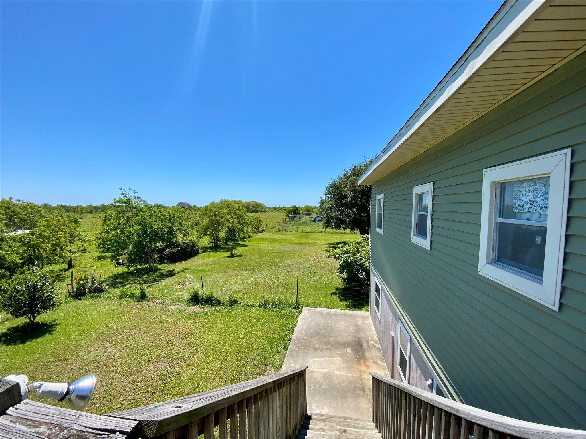 1228 Bahama Lane Property Photo 4