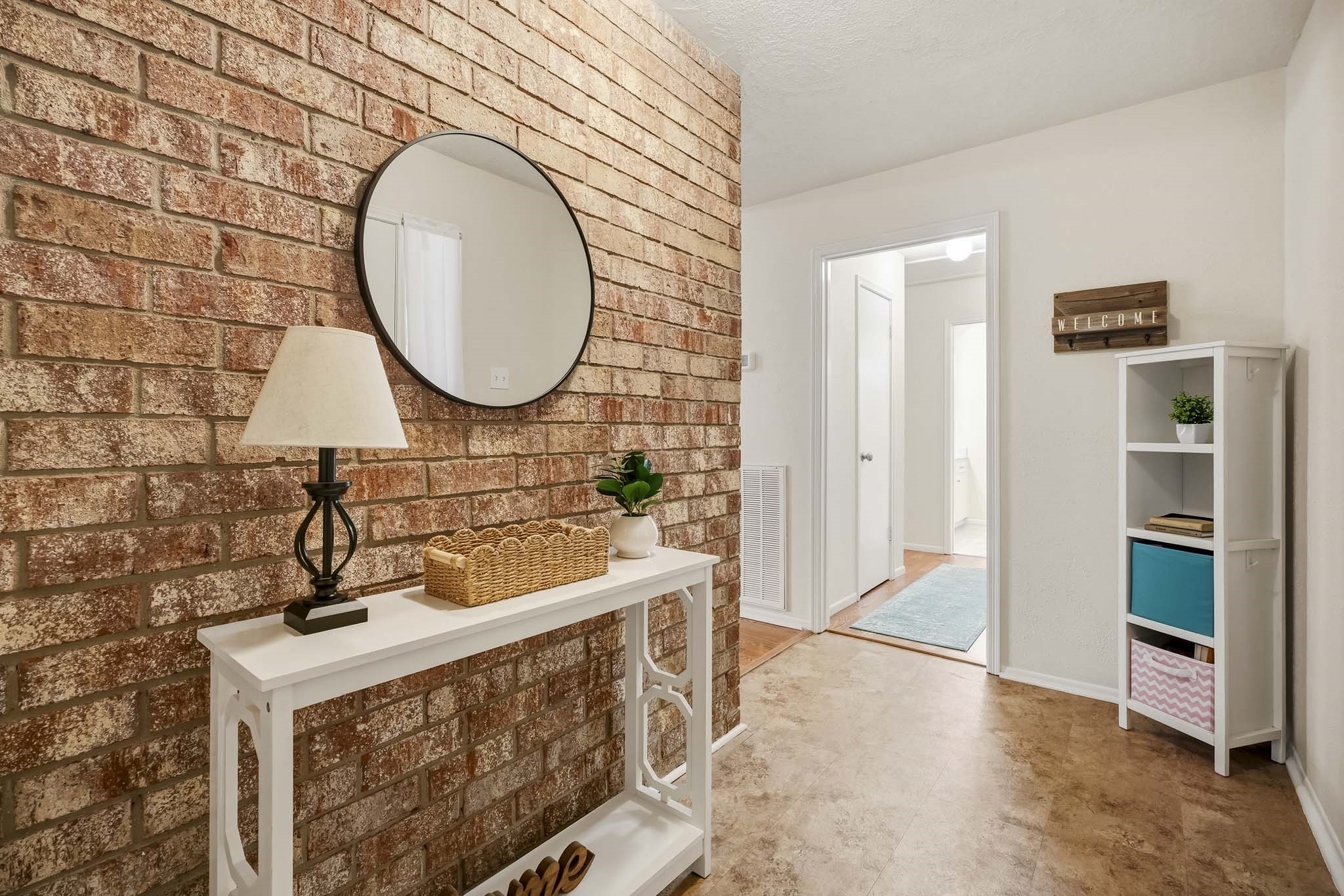 1509 N Park Side Drive Property Photo 3