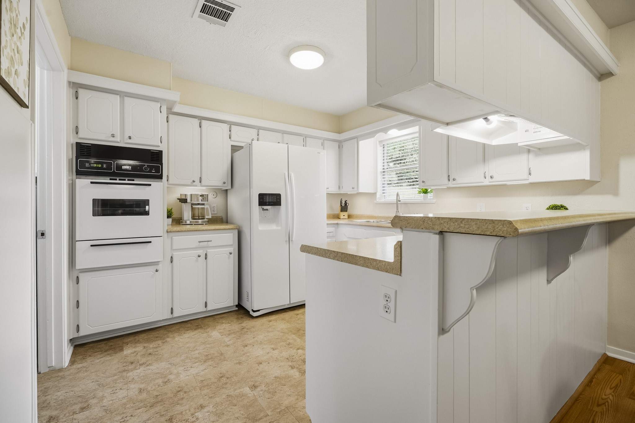 1509 N Park Side Drive Property Photo 8