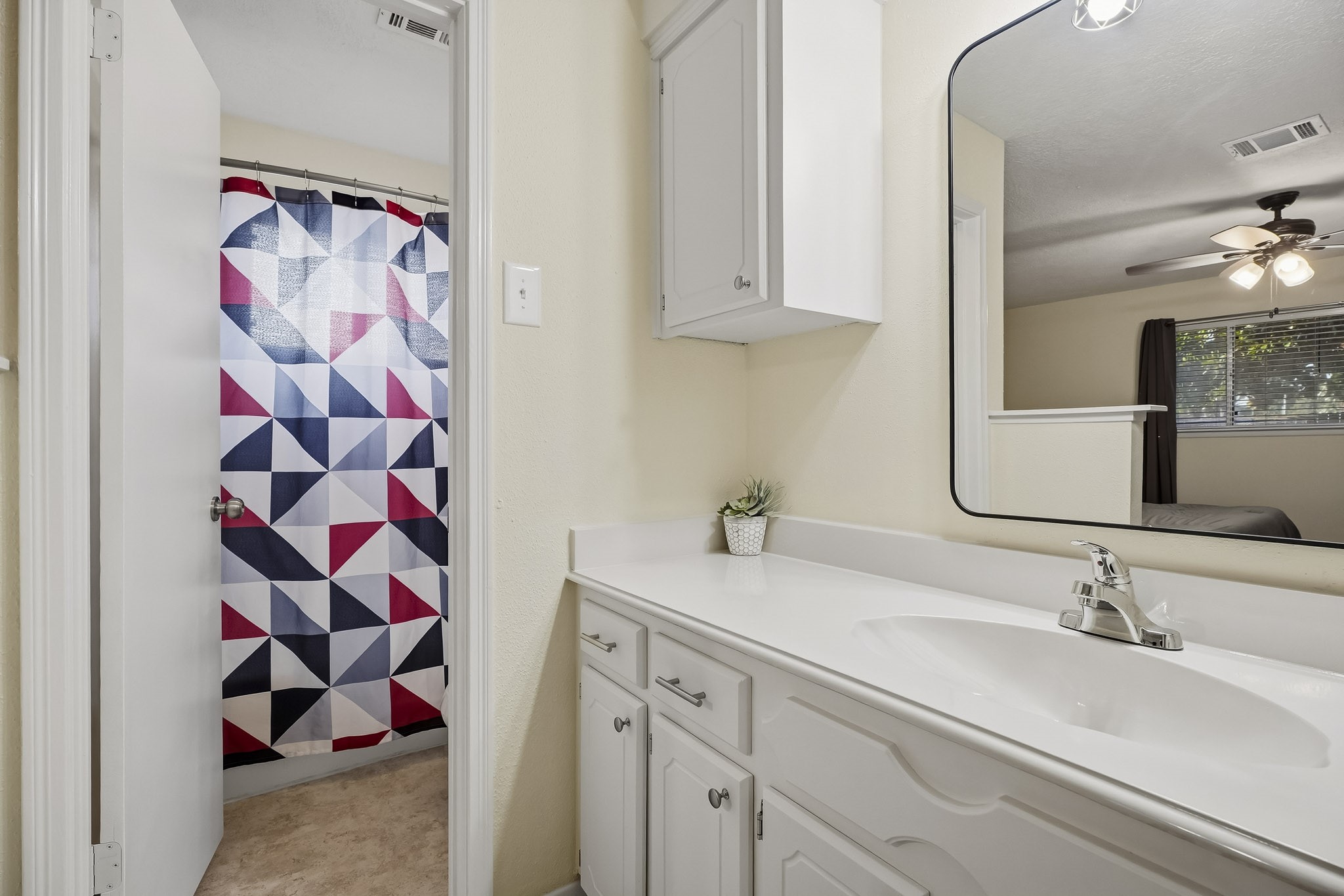 1509 N Park Side Drive Property Photo 14