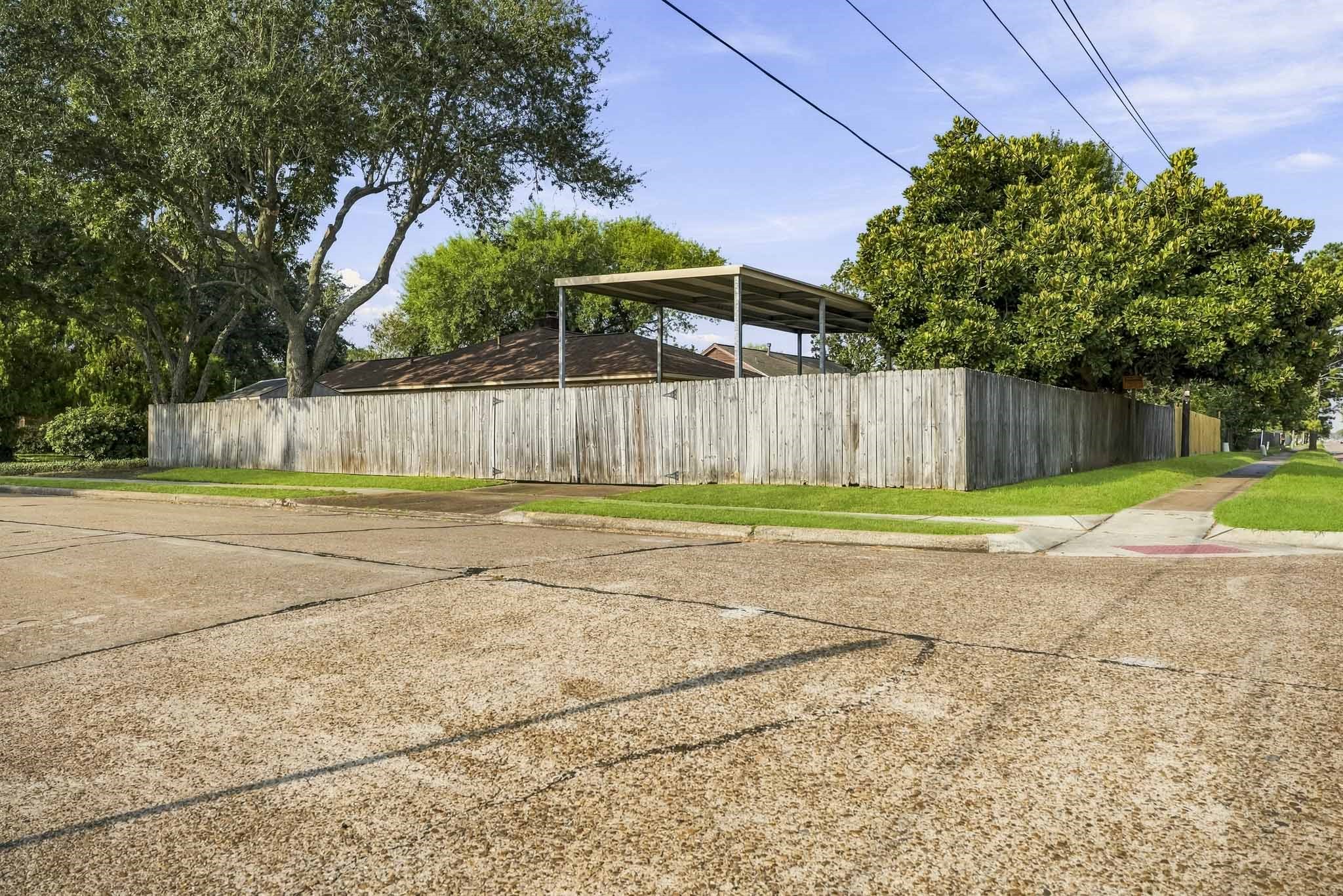 1509 N Park Side Drive Property Photo 25