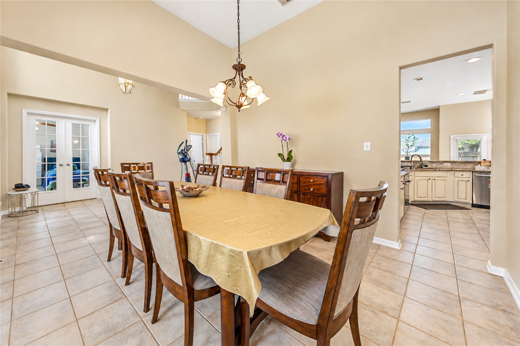 12806 Ridge Bank Lane Property Photo 9