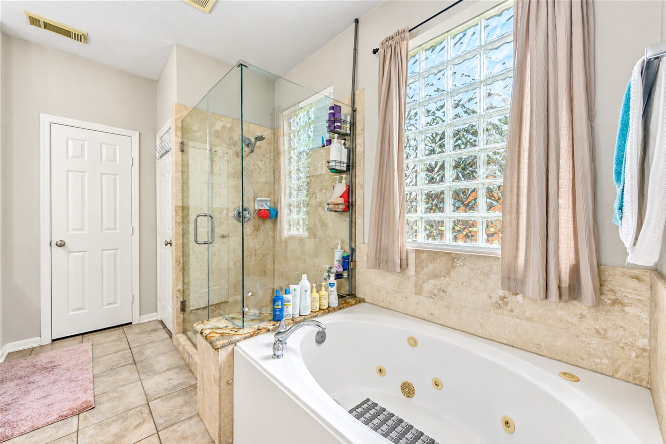 12806 Ridge Bank Lane Property Photo 24