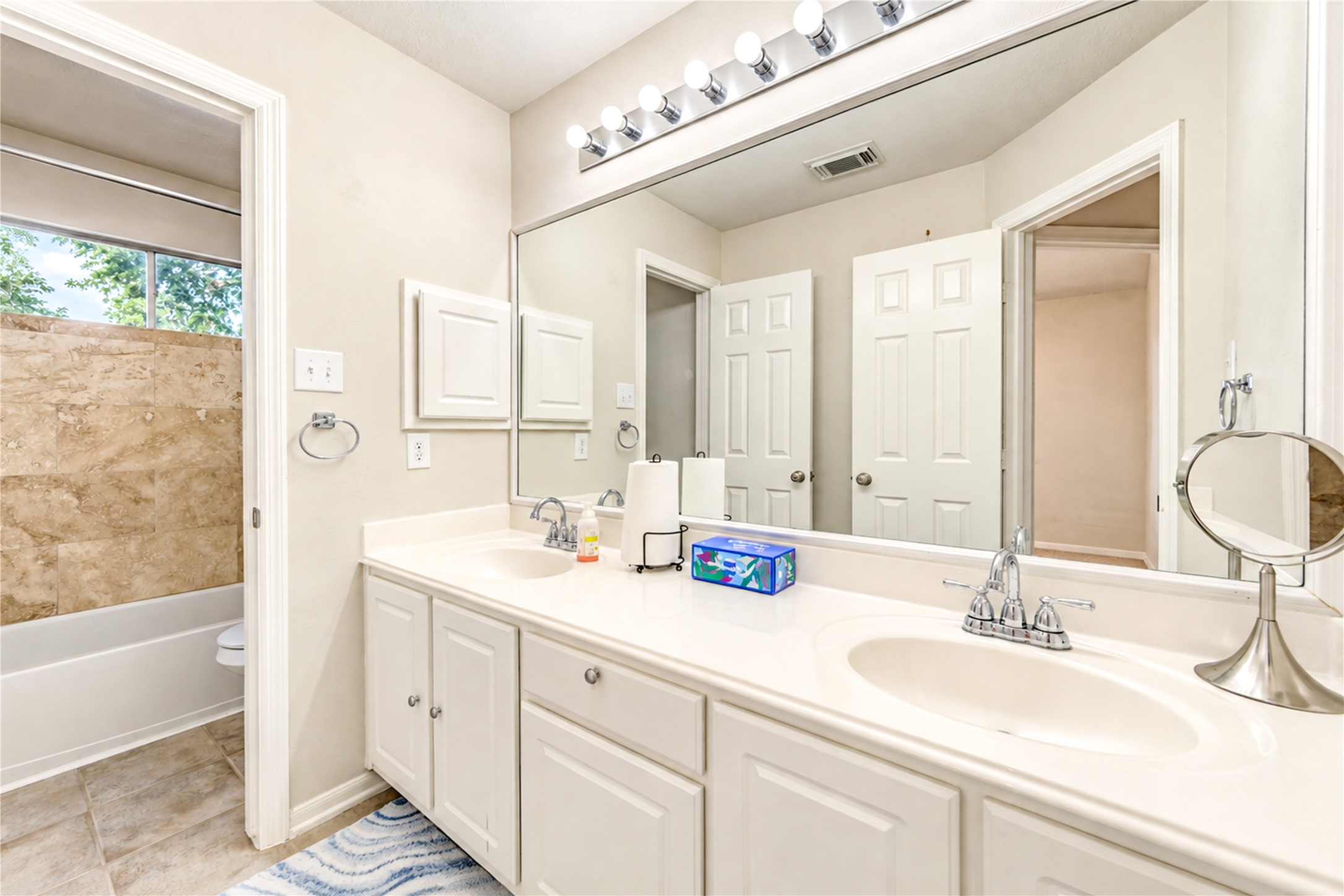 12806 Ridge Bank Lane Property Photo 30
